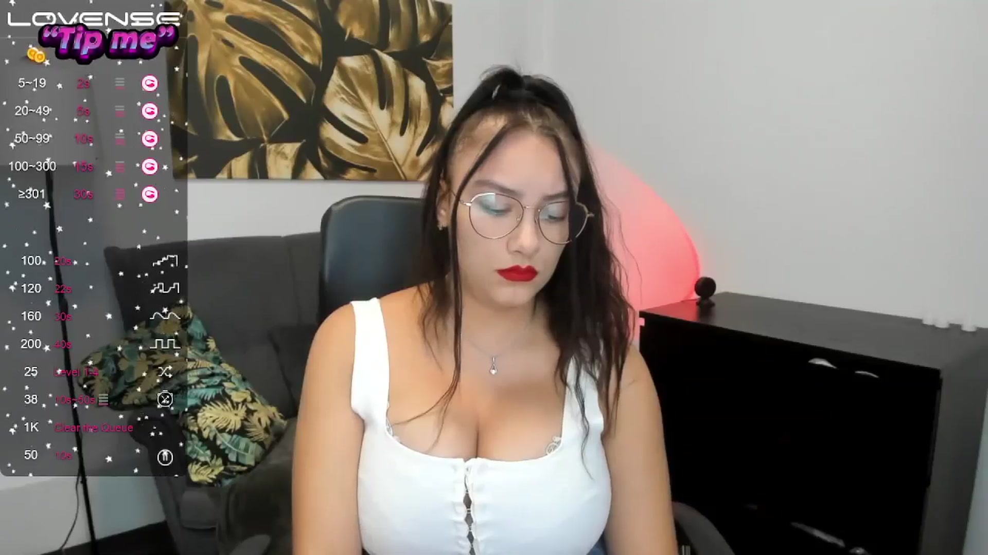 Gallery image thumbnail from SunfLowerr's myfreecams stream on, 09/28/2024, 19:42 image 3 of 20
