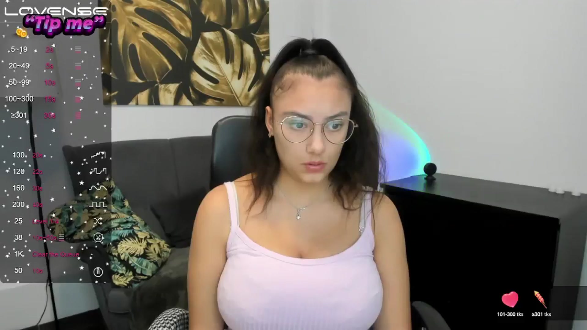 Gallery image thumbnail from SunfLowerr's myfreecams stream on, 09/29/2024, 16:46 image 3 of 20