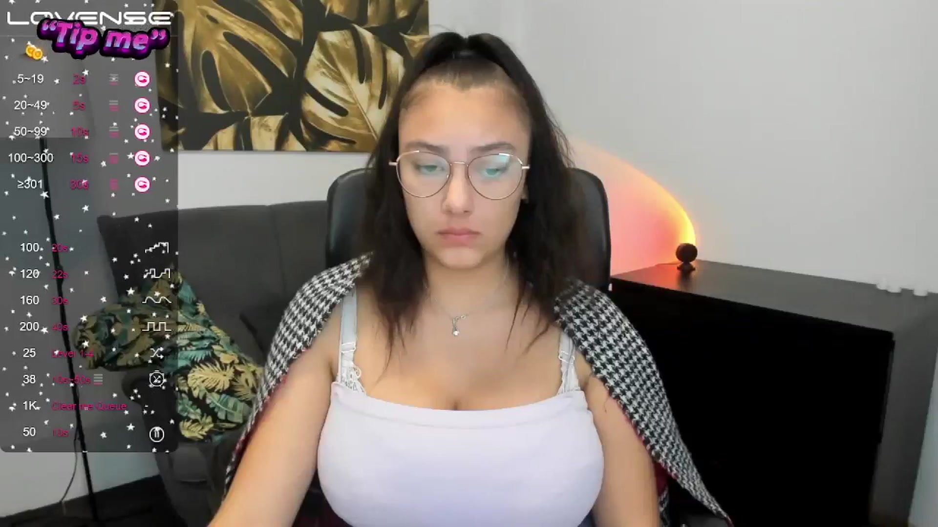 Gallery image thumbnail from SunfLowerr's myfreecams stream on, 09/29/2024, 17:13 image 16 of 20