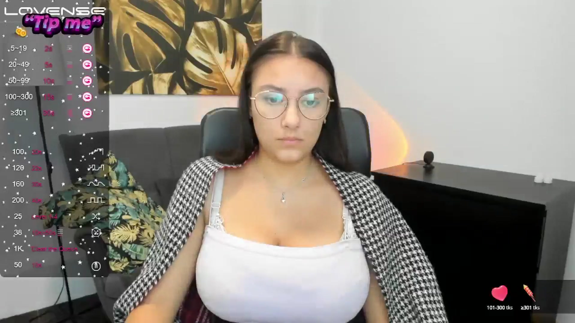 Gallery image thumbnail from SunfLowerr's myfreecams stream on, 09/30/2024, 13:33 image 7 of 20