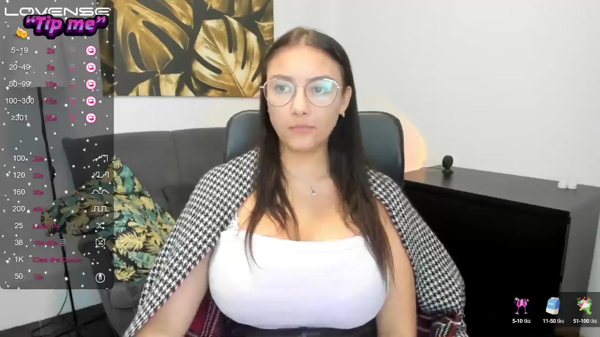 Gallery image thumbnail from SunfLowerr's myfreecams stream on, 09/30/2024, 14:59 image 15 of 20