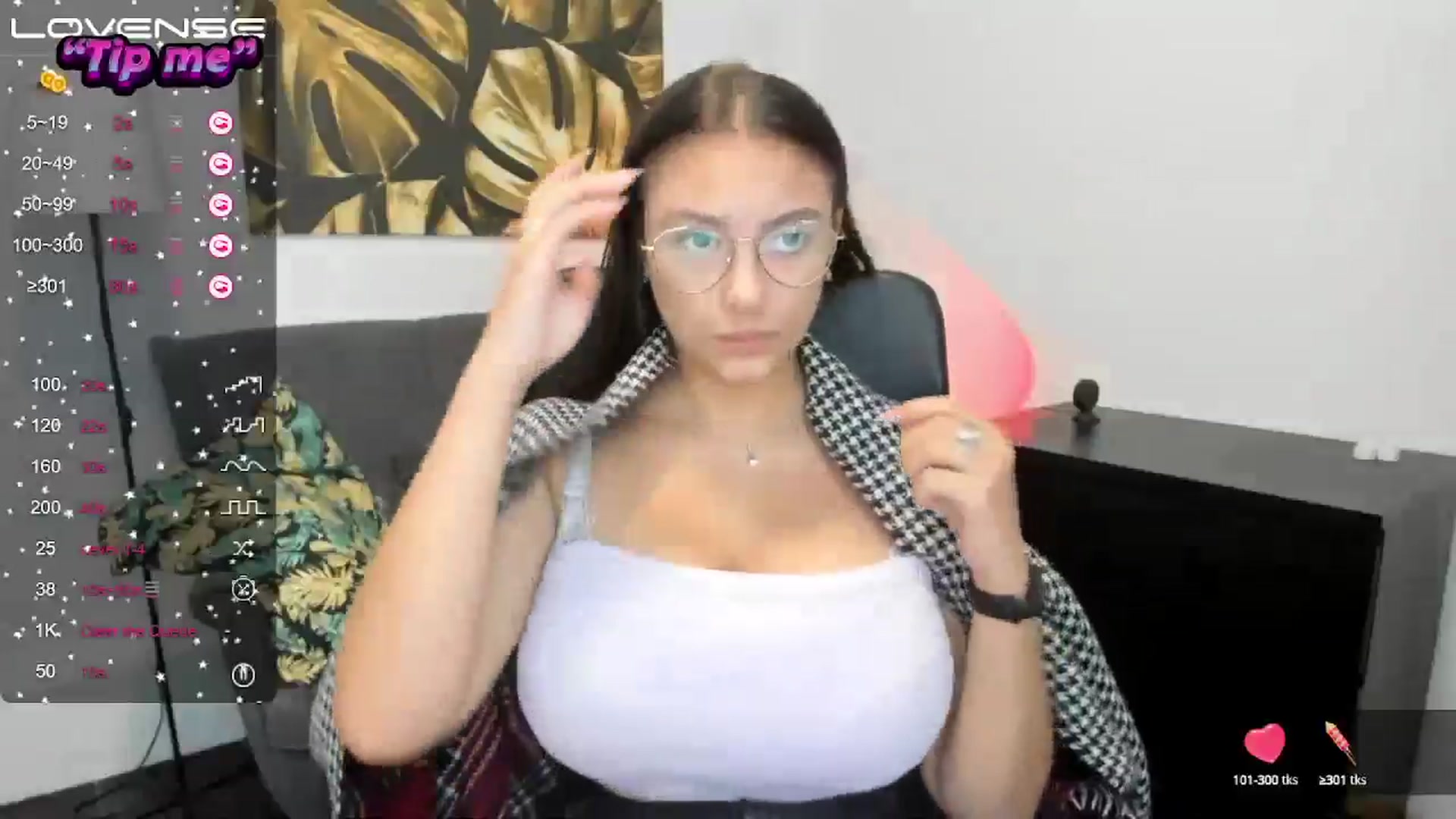 Gallery image thumbnail from SunfLowerr's myfreecams stream on, 09/30/2024, 14:59 image 16 of 20