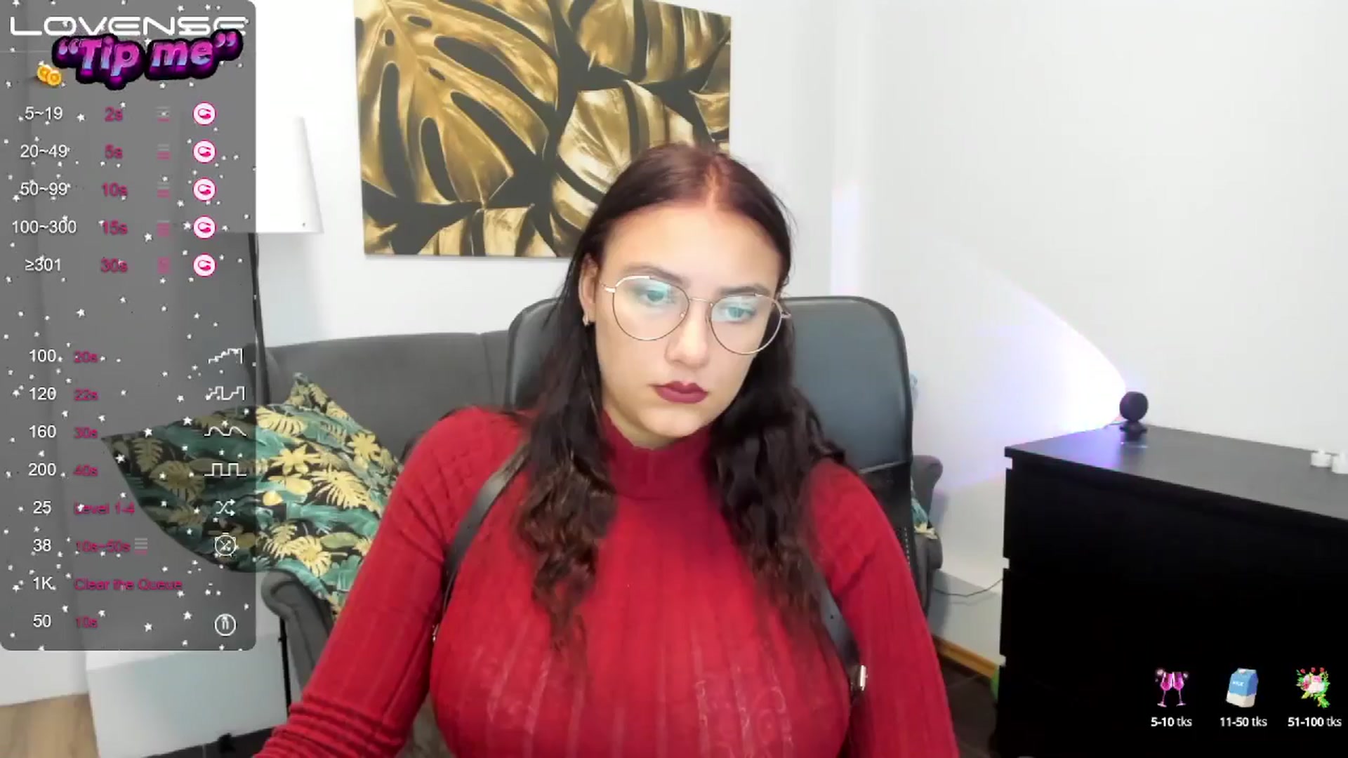 Gallery image thumbnail from SunfLowerr's myfreecams stream on, 10/04/2024, 16:29 image 14 of 20