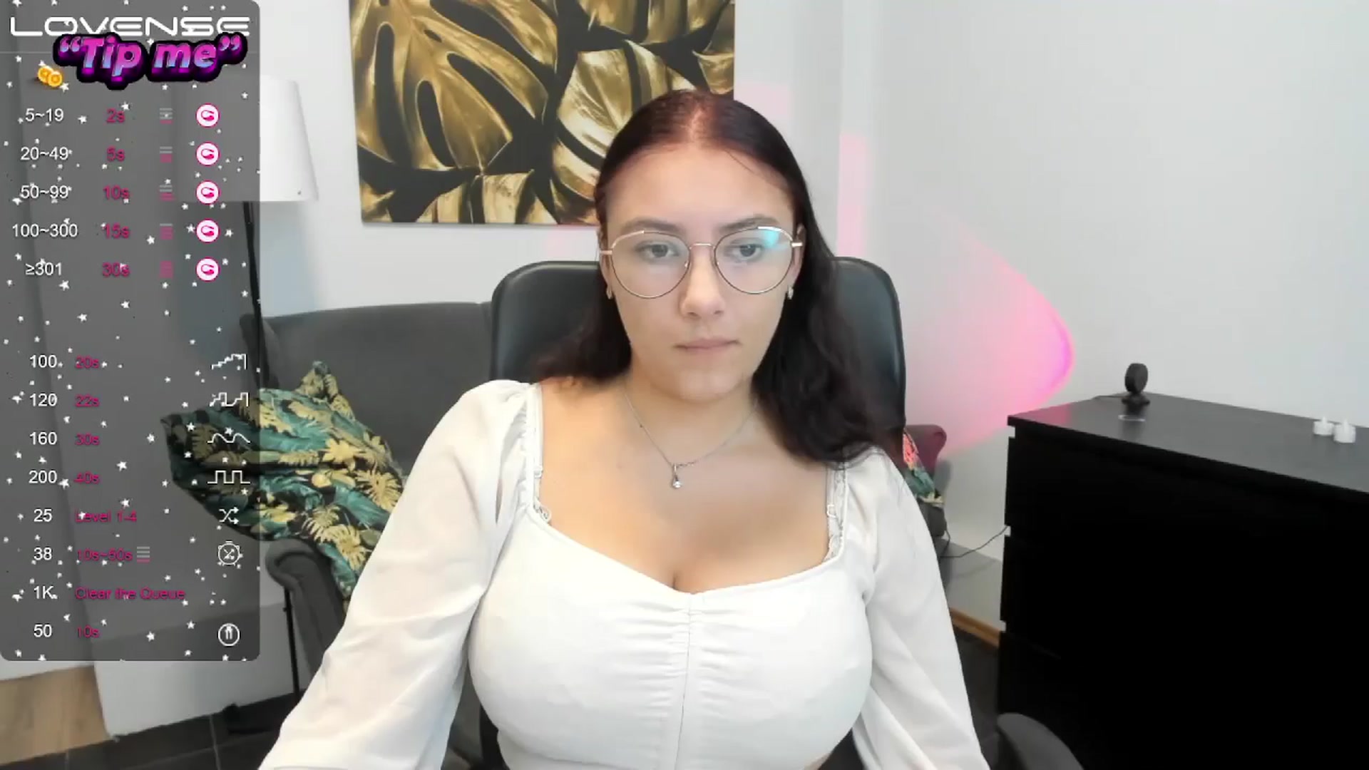 Gallery image thumbnail from SunfLowerr's myfreecams stream on, 10/05/2024, 14:40 image 10 of 20