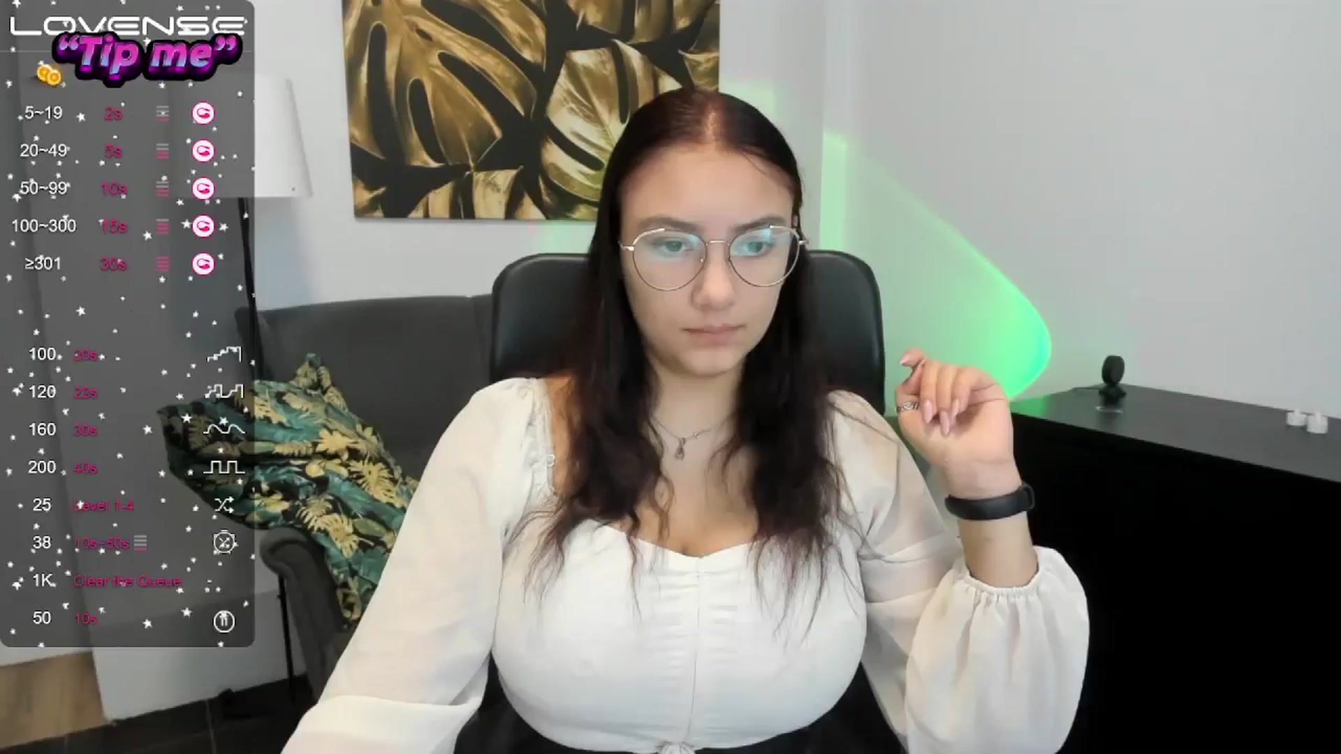 Gallery image thumbnail from SunfLowerr's myfreecams stream on, 10/05/2024, 14:40 image 1 of 20