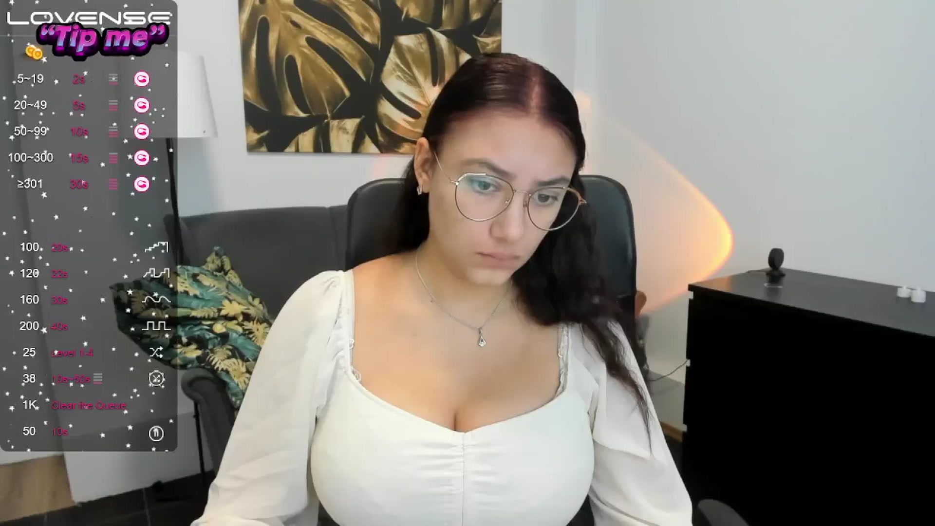 Gallery image thumbnail from SunfLowerr's myfreecams stream on, 10/05/2024, 14:40 image 16 of 20
