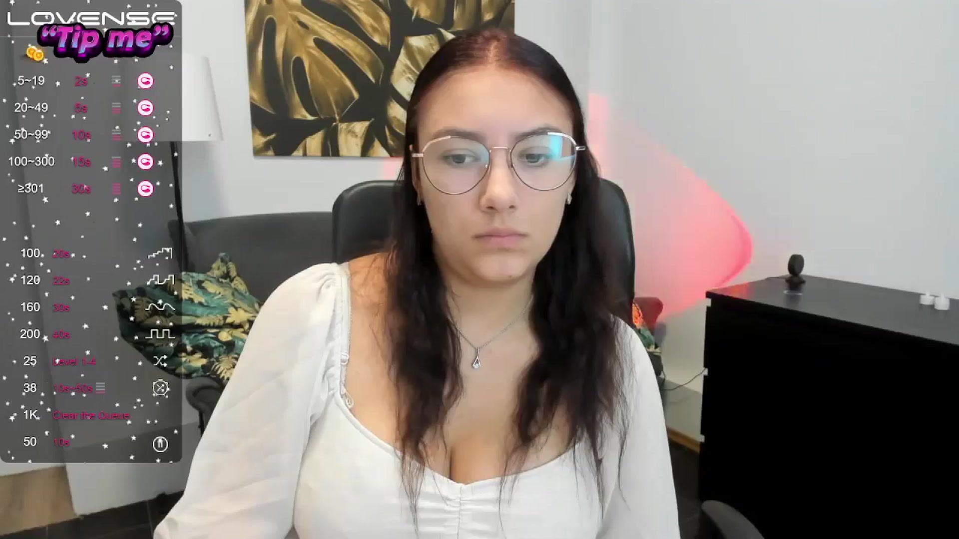 Gallery image thumbnail from SunfLowerr's myfreecams stream on, 10/05/2024, 14:40 image 15 of 20