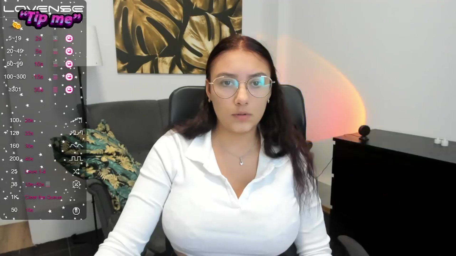 Gallery image thumbnail from SunfLowerr's myfreecams stream on, 10/05/2024, 15:28 image 6 of 20