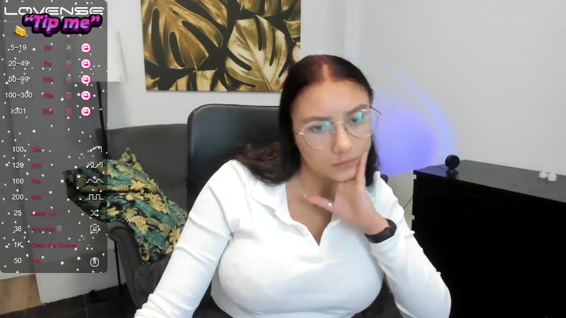 Gallery image thumbnail from SunfLowerr's myfreecams stream on, 10/05/2024, 15:28 image 2 of 20