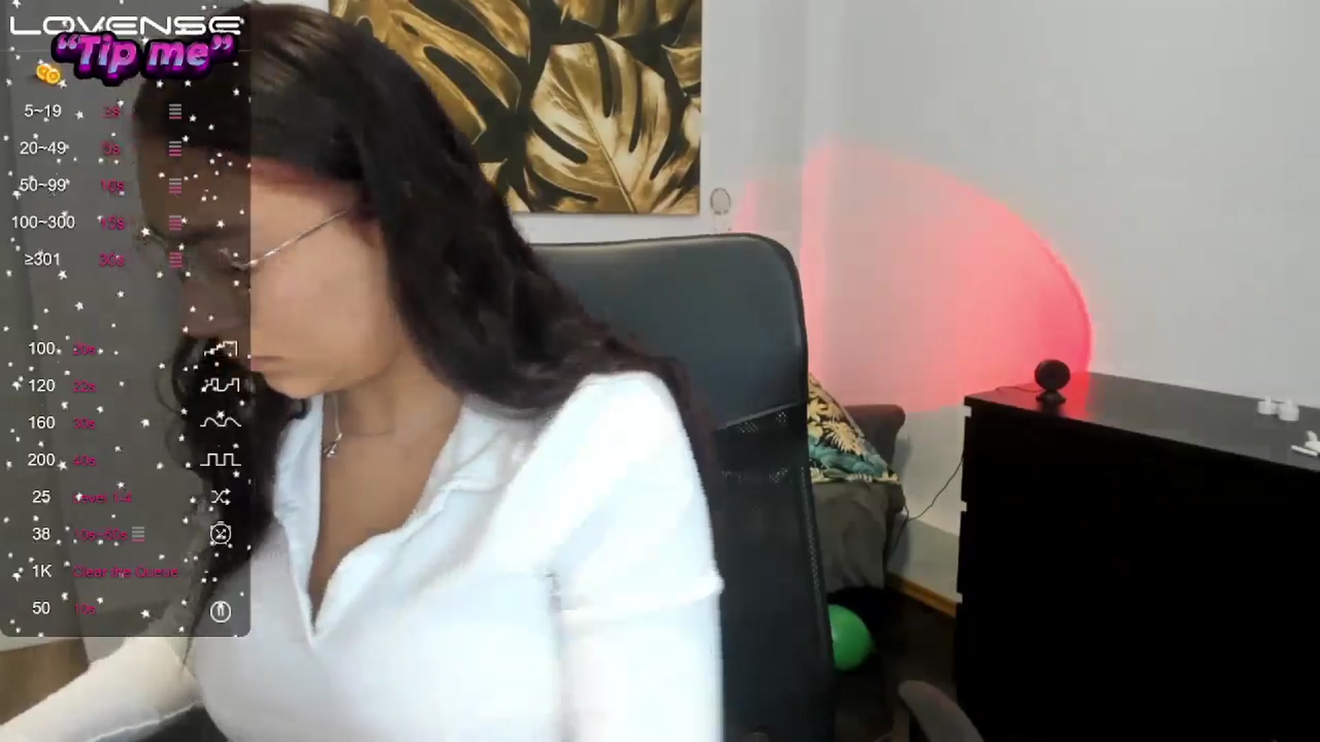 Gallery image thumbnail from SunfLowerr's myfreecams stream on, 10/05/2024, 17:15 image 4 of 20