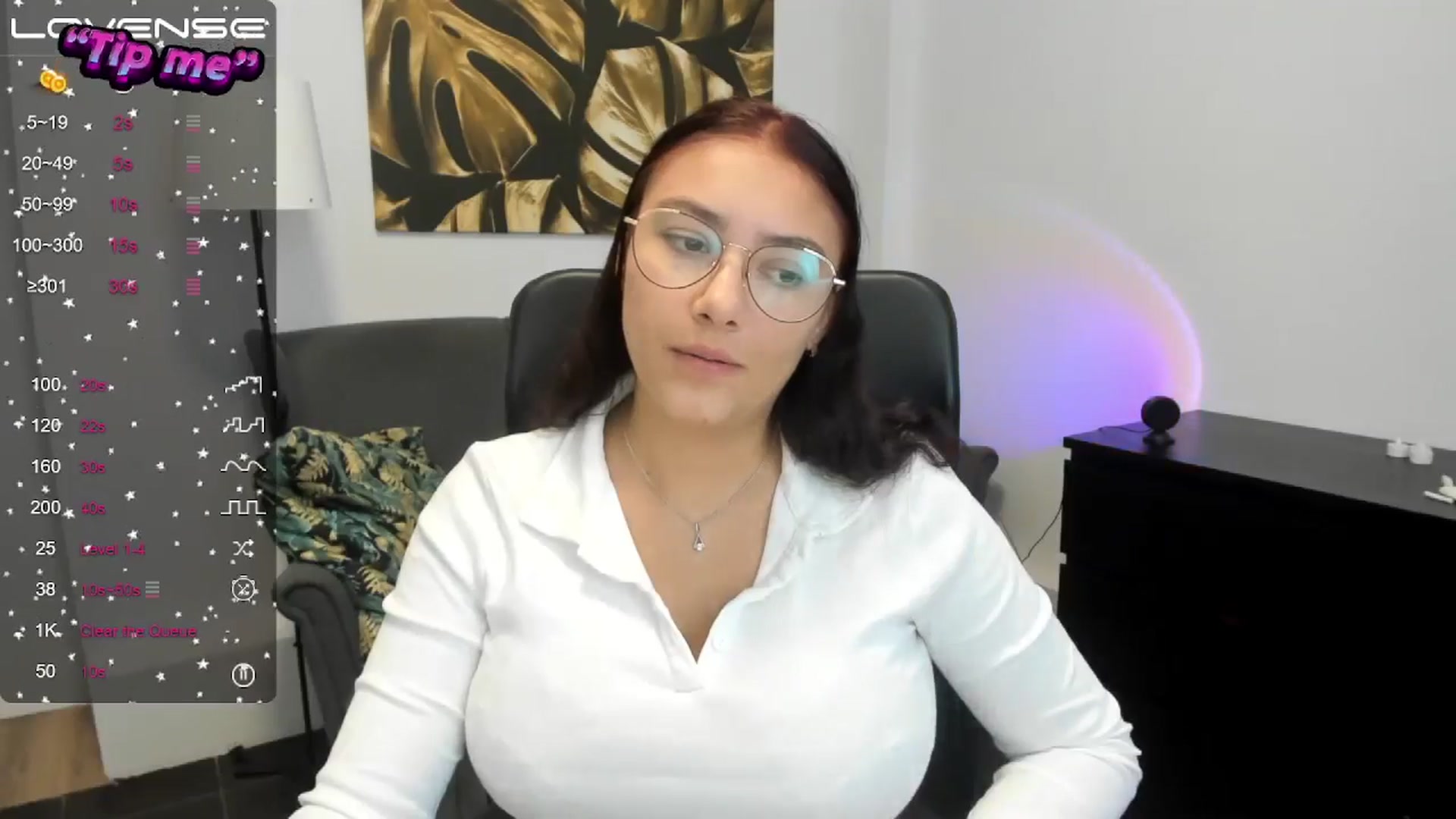 Gallery image thumbnail from SunfLowerr's myfreecams stream on, 10/05/2024, 17:15 image 12 of 20