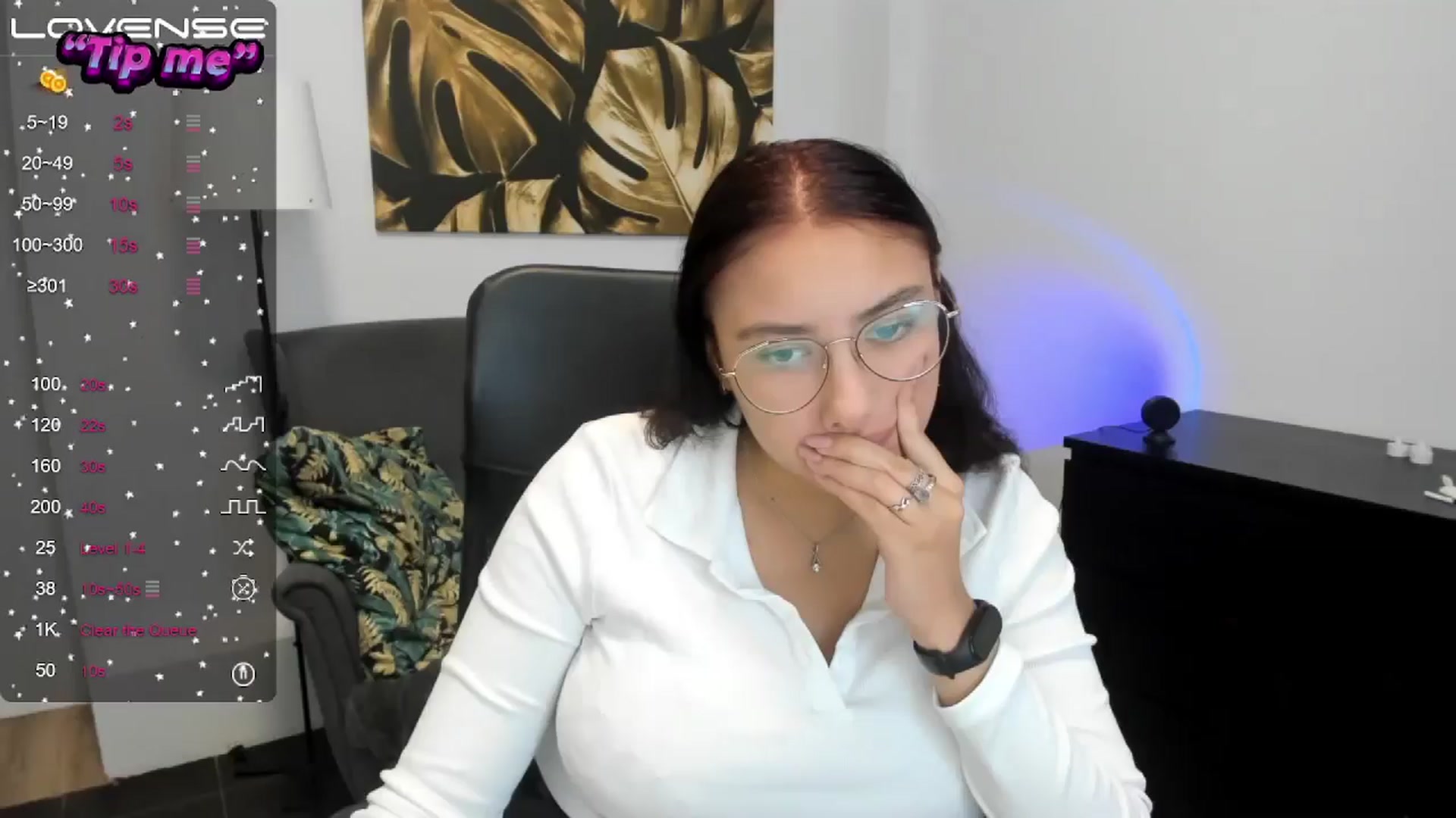Gallery image thumbnail from SunfLowerr's myfreecams stream on, 10/05/2024, 17:15 image 5 of 20