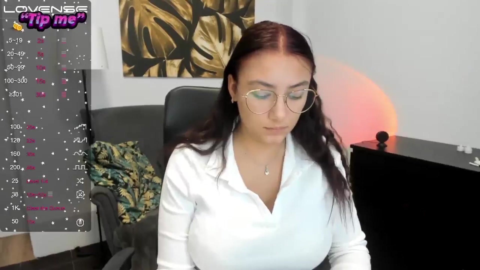 Gallery image thumbnail from SunfLowerr's myfreecams stream on, 10/05/2024, 17:15 image 20 of 20