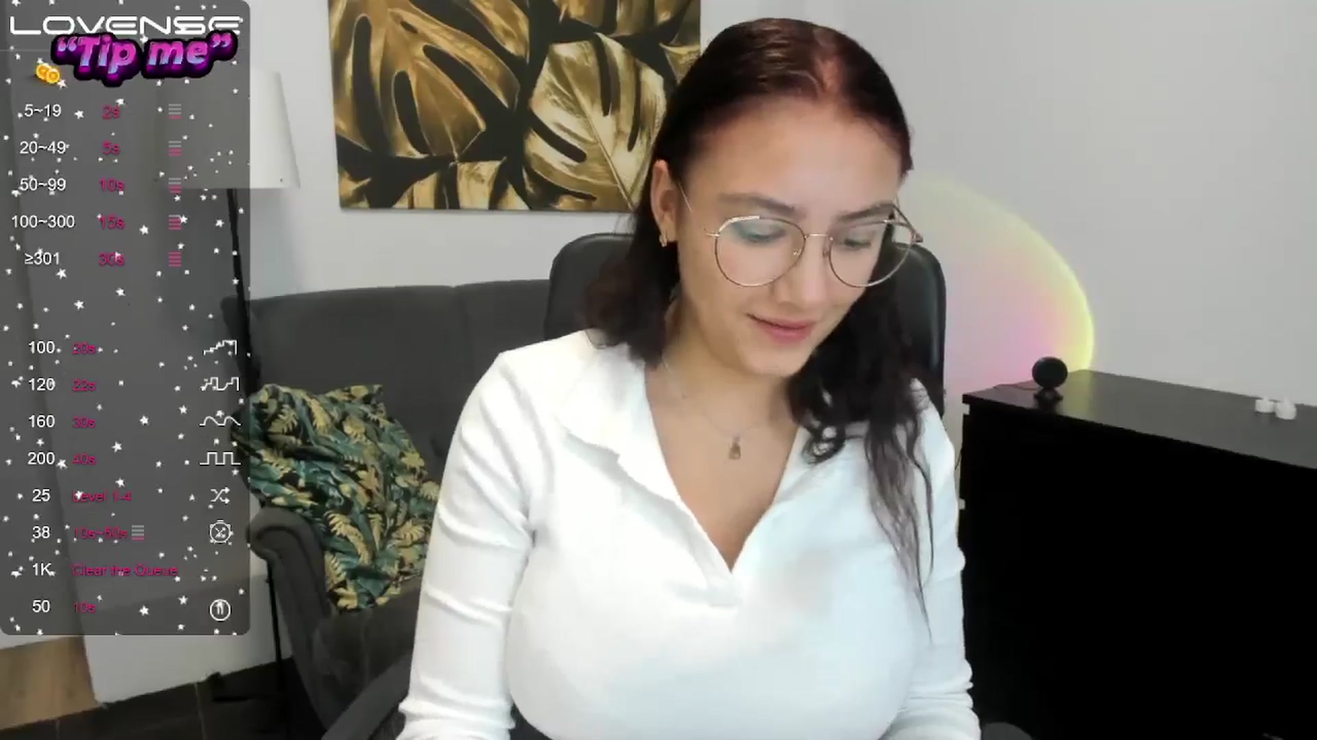 Gallery image thumbnail from SunfLowerr's myfreecams stream on, 10/05/2024, 18:55 image 15 of 20
