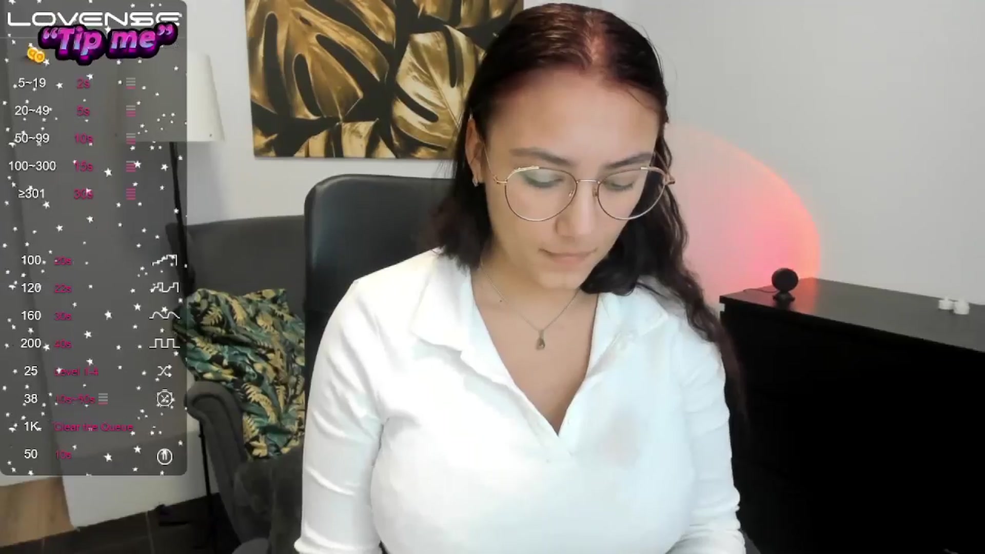 Gallery image thumbnail from SunfLowerr's myfreecams stream on, 10/05/2024, 18:55 image 13 of 20