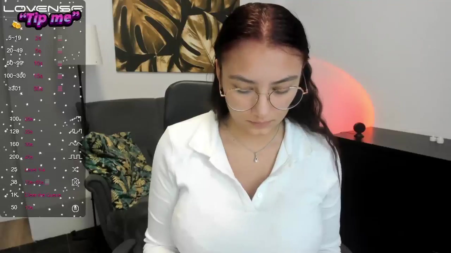 Gallery image thumbnail from SunfLowerr's myfreecams stream on, 10/05/2024, 18:55 image 10 of 20