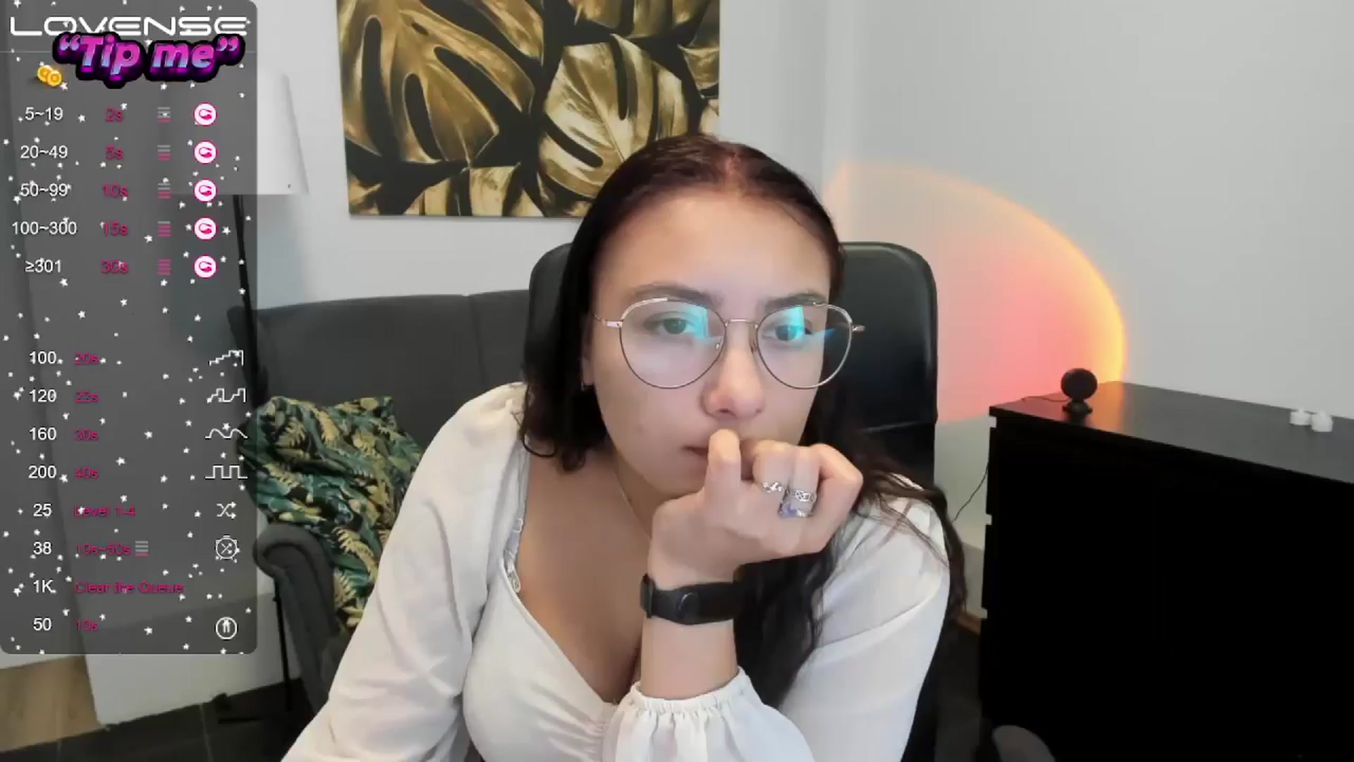 Gallery image thumbnail from SunfLowerr's myfreecams stream on, 10/05/2024, 19:50 image 8 of 20