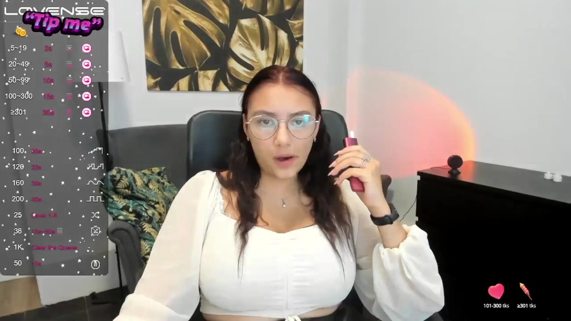 Gallery image thumbnail from SunfLowerr's myfreecams stream on, 10/05/2024, 19:50 image 15 of 20