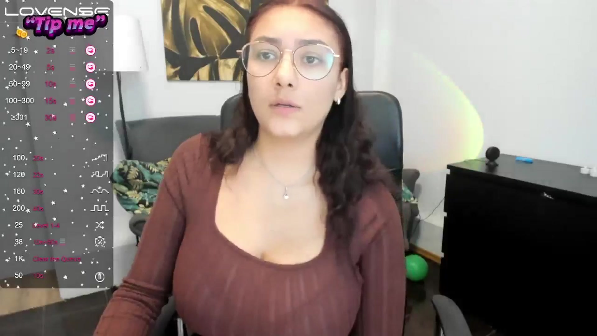 Gallery image thumbnail from SunfLowerr's myfreecams stream on, 10/06/2024, 14:09 image 18 of 20