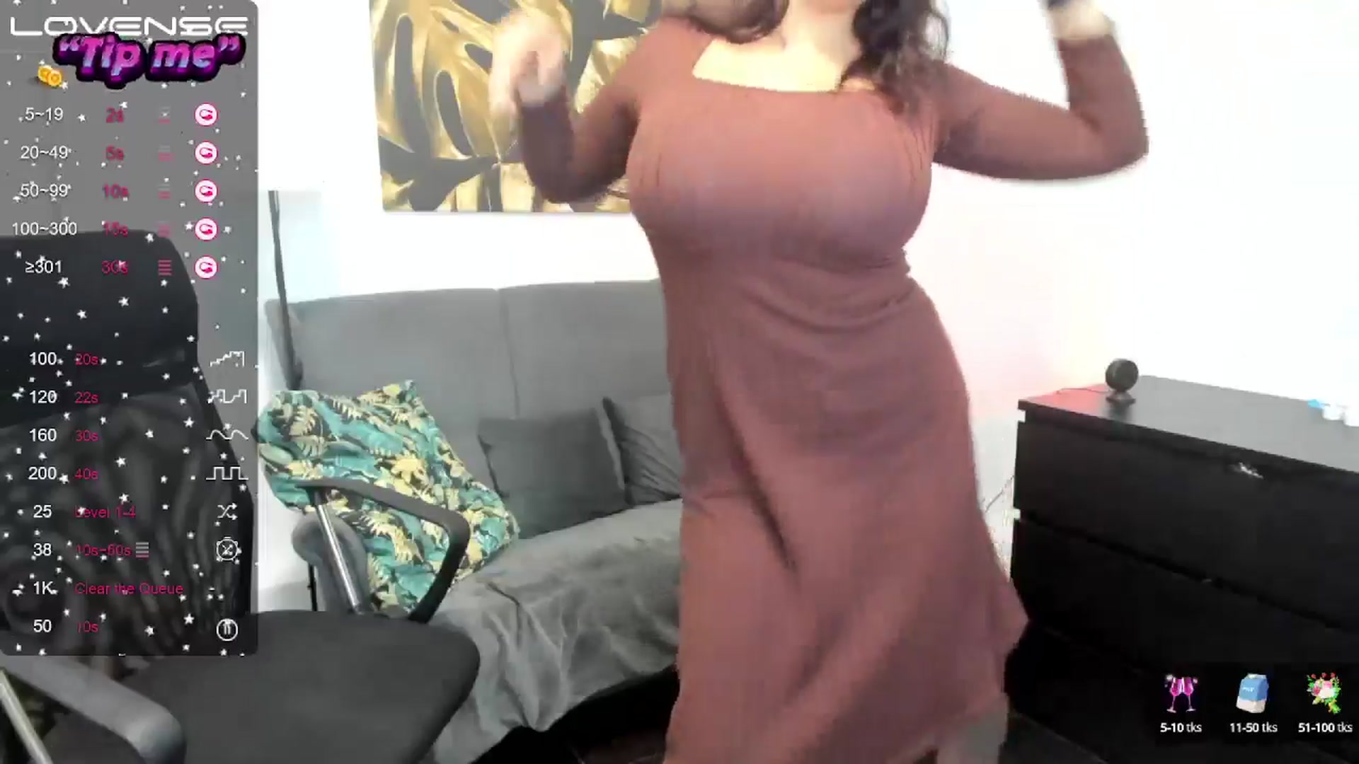 Gallery image thumbnail from SunfLowerr's myfreecams stream on, 10/06/2024, 15:24 image 13 of 20