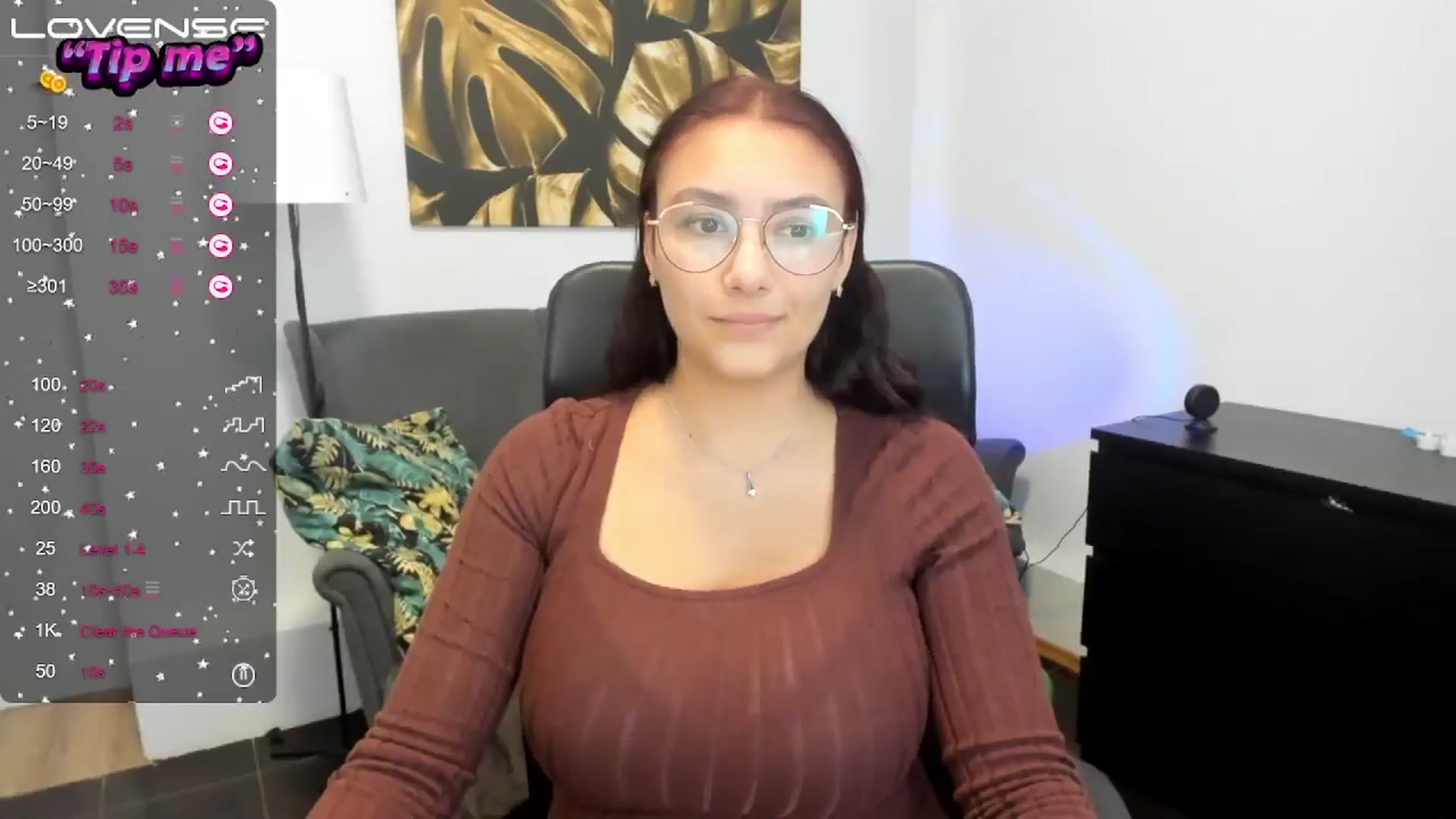 Gallery image thumbnail from SunfLowerr's myfreecams stream on, 10/06/2024, 16:29 image 2 of 20
