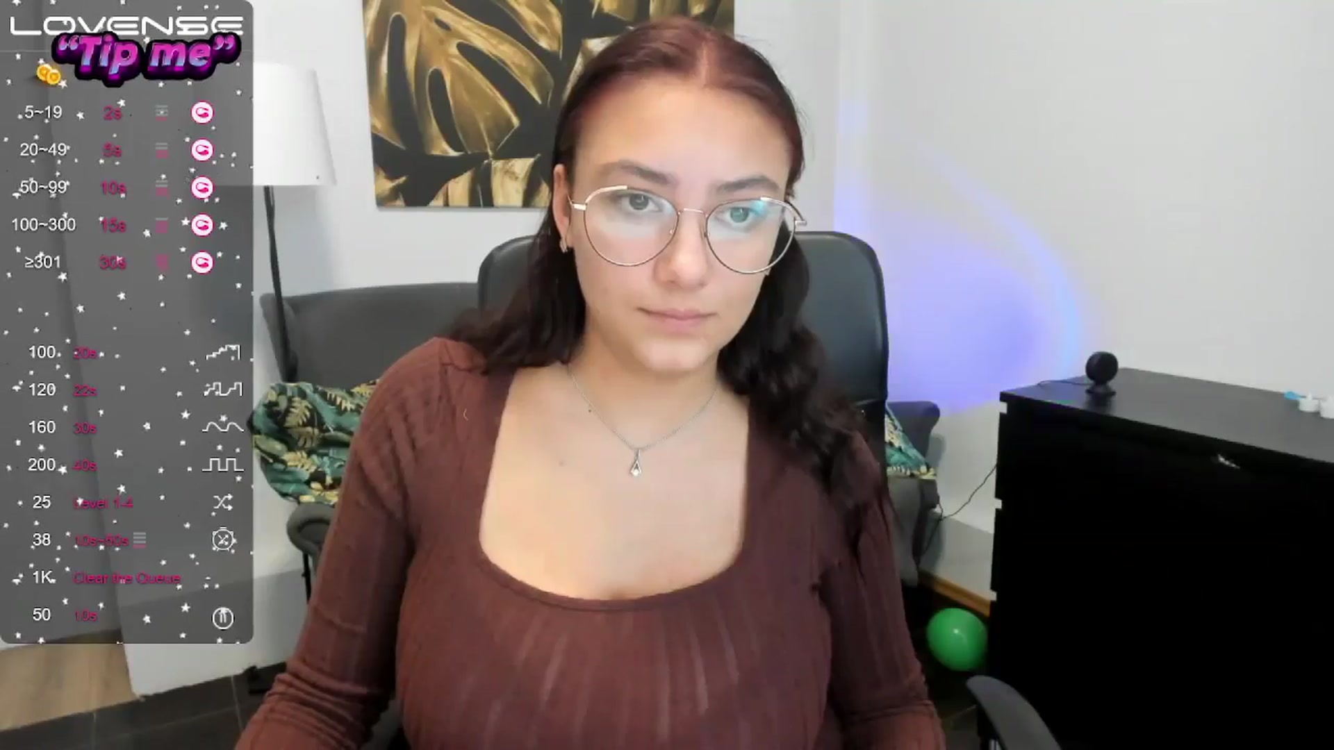 Gallery image thumbnail from SunfLowerr's myfreecams stream on, 10/06/2024, 16:29 image 18 of 20