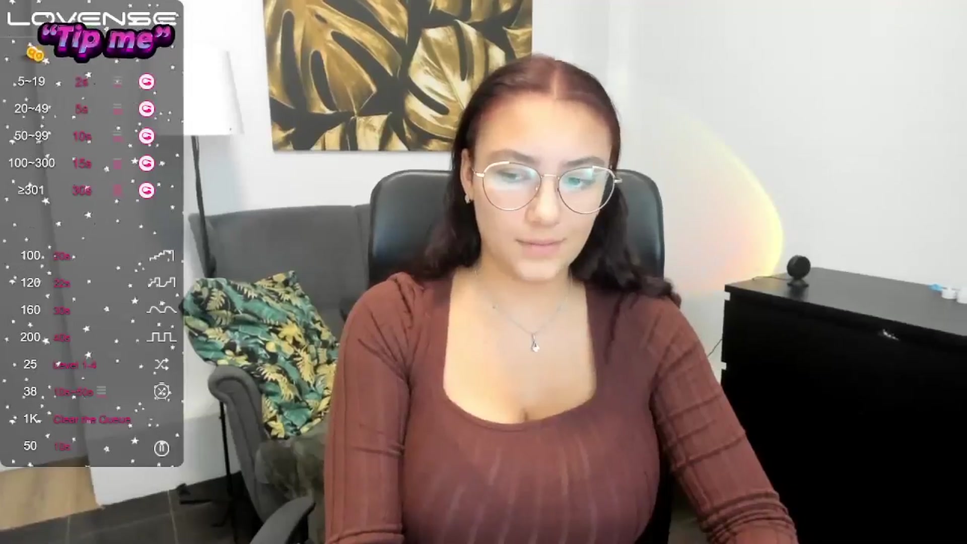 Gallery image thumbnail from SunfLowerr's myfreecams stream on, 10/06/2024, 16:29 image 5 of 20