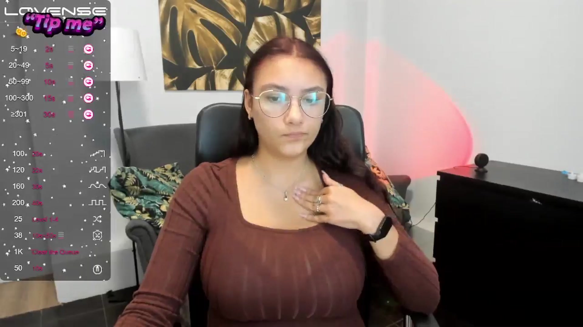 Gallery image thumbnail from SunfLowerr's myfreecams stream on, 10/06/2024, 17:18 image 13 of 20