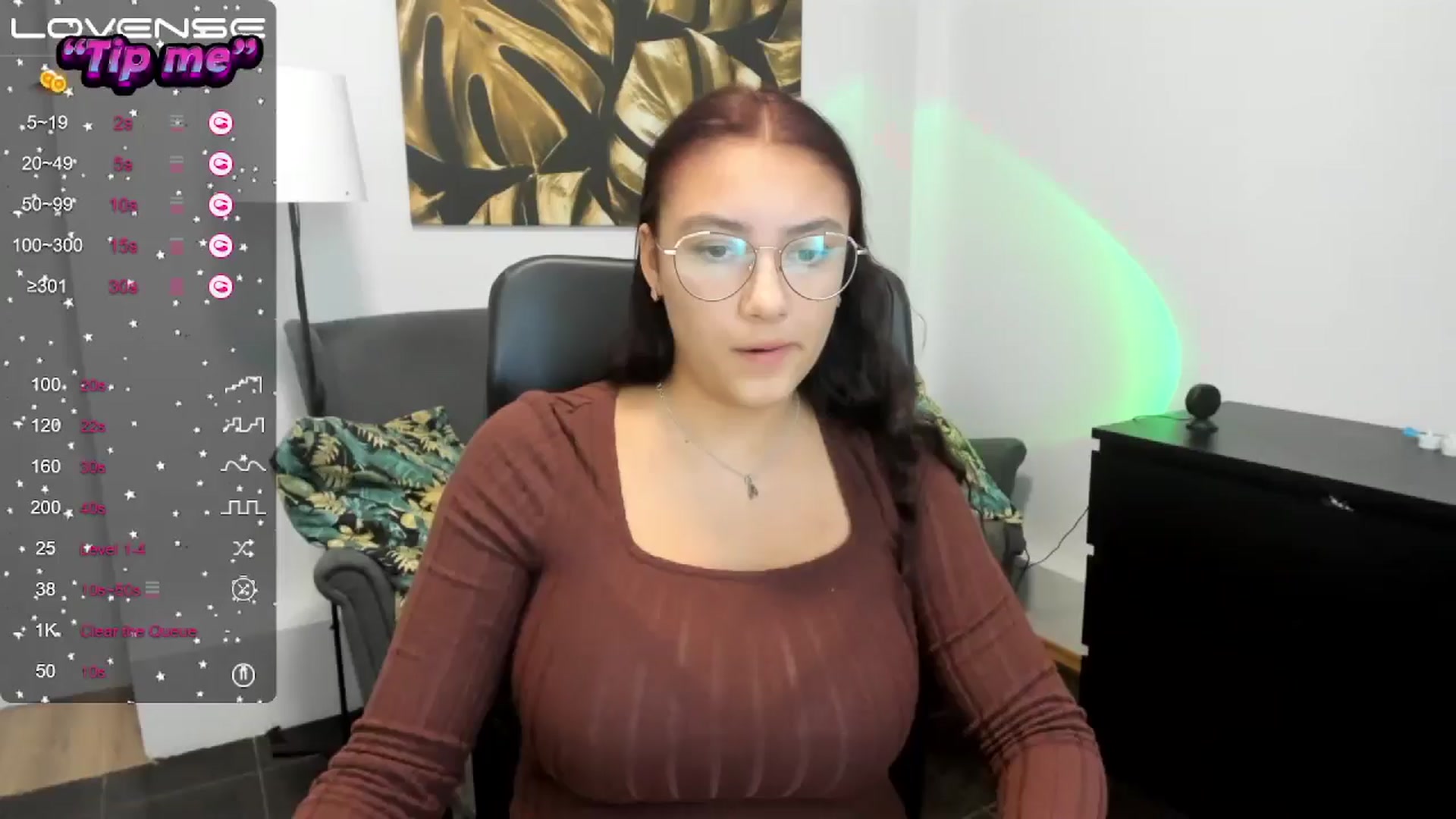 Gallery image thumbnail from SunfLowerr's myfreecams stream on, 10/06/2024, 17:18 image 7 of 20