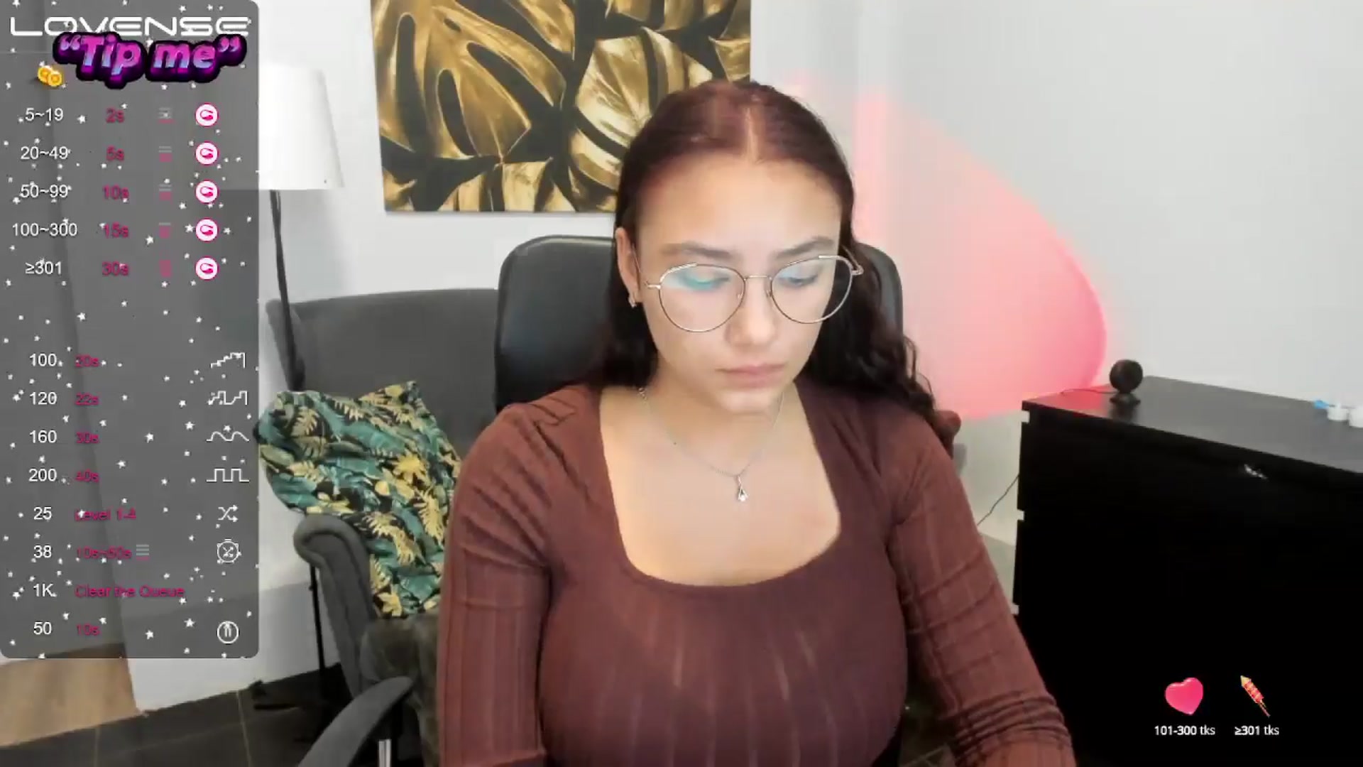 Gallery image thumbnail from SunfLowerr's myfreecams stream on, 10/06/2024, 17:18 image 11 of 20