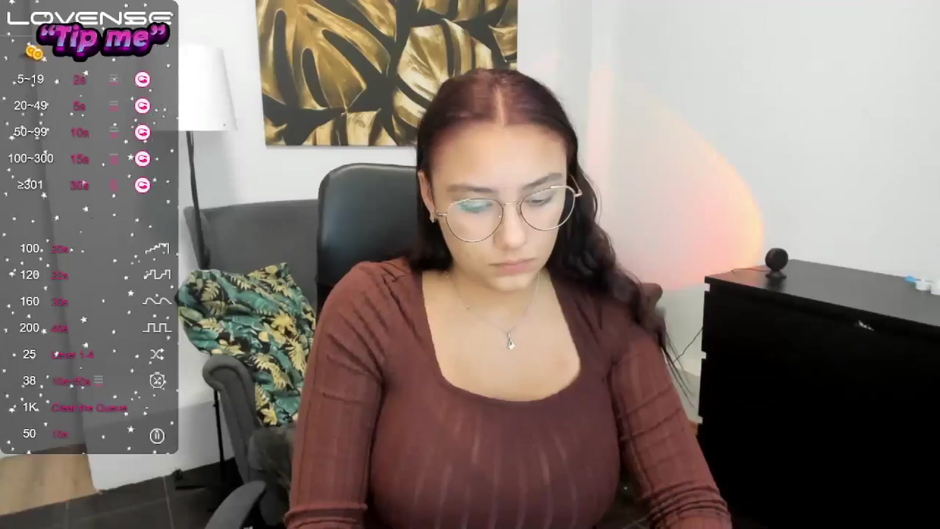 Gallery image thumbnail from SunfLowerr's myfreecams stream on, 10/06/2024, 17:18 image 12 of 20