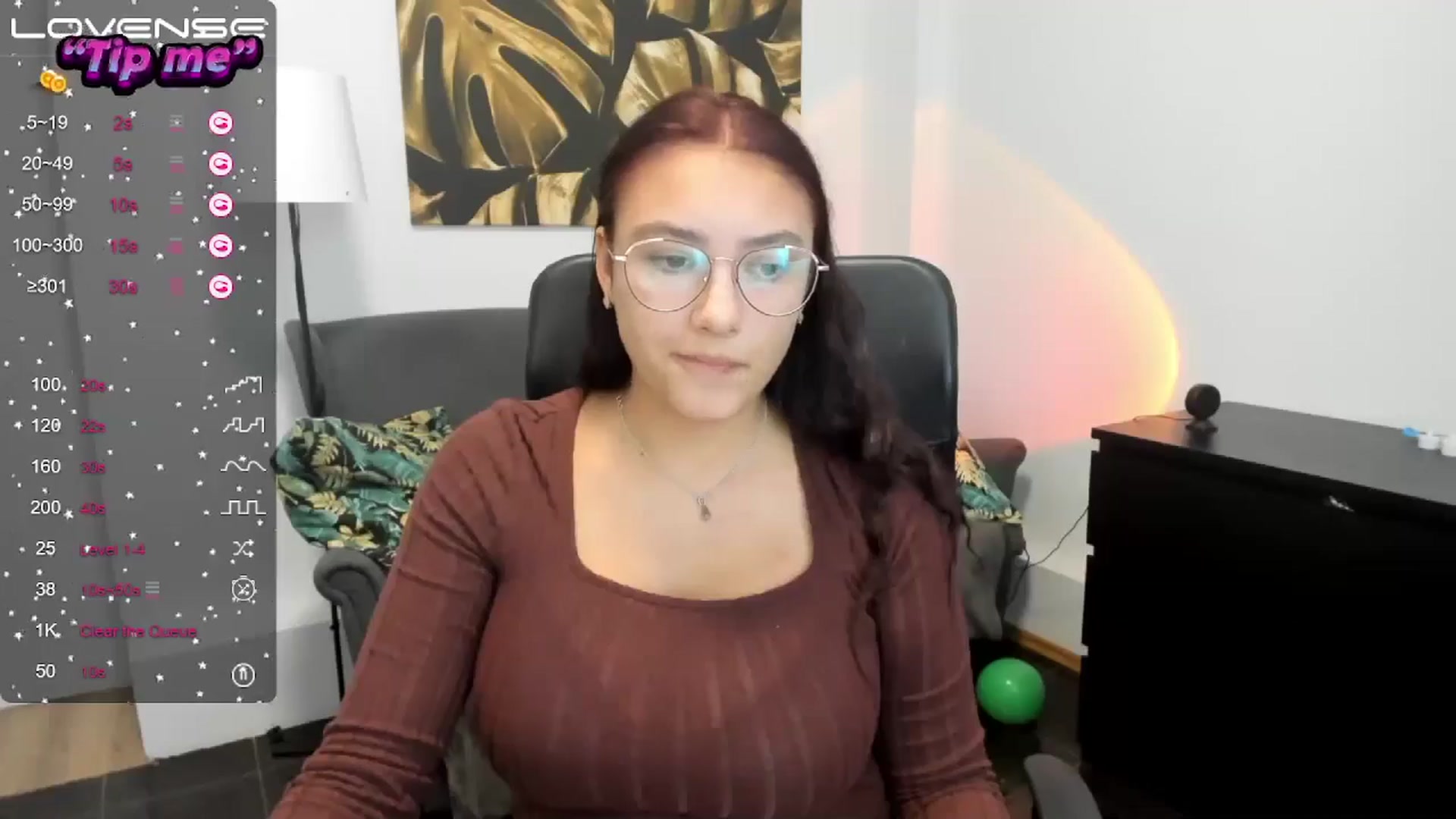 Gallery image thumbnail from SunfLowerr's myfreecams stream on, 10/06/2024, 17:18 image 5 of 20