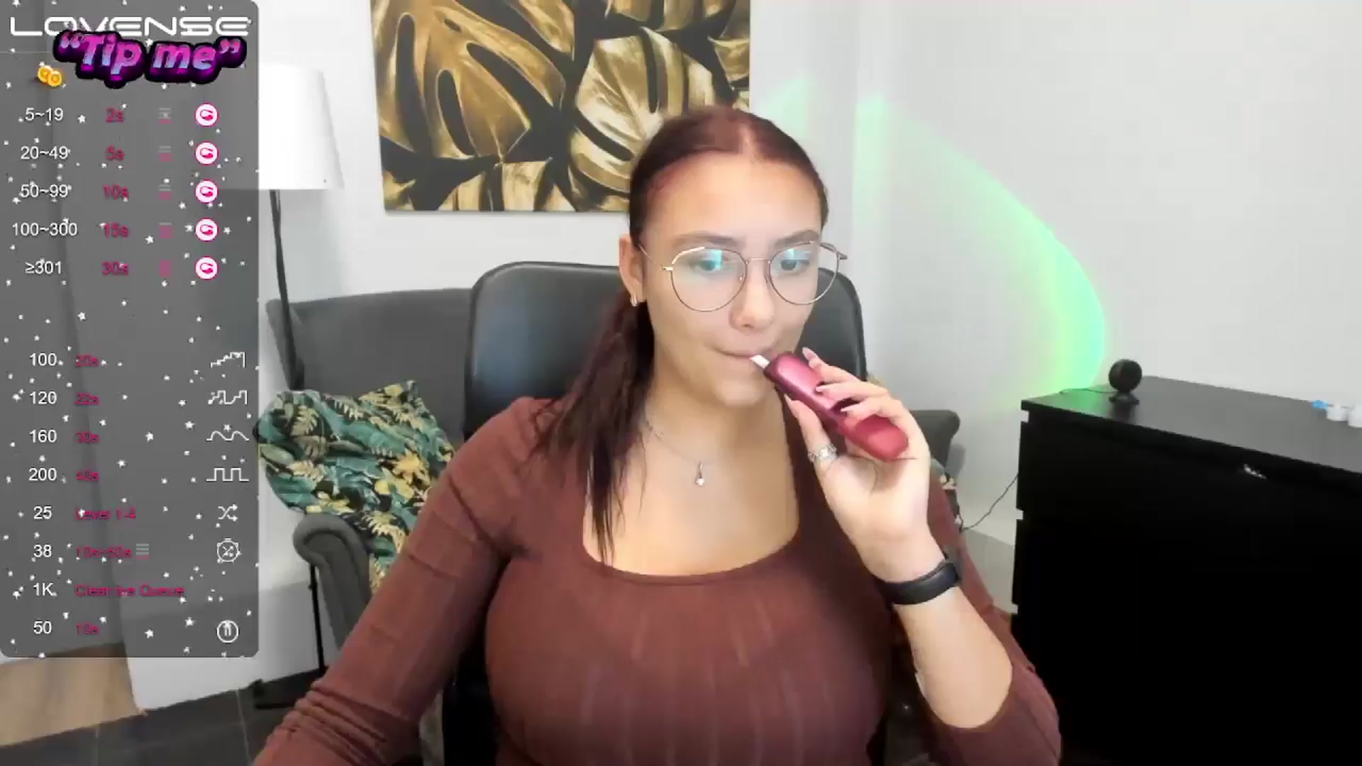Gallery image thumbnail from SunfLowerr's myfreecams stream on, 10/06/2024, 17:49 image 9 of 20