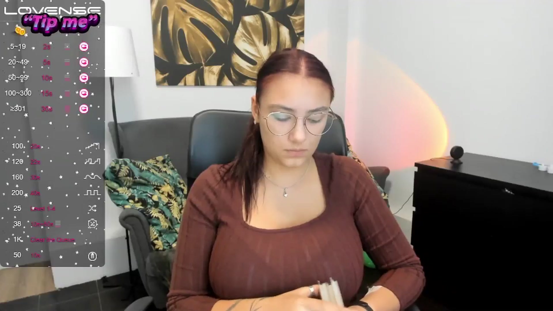 Gallery image thumbnail from SunfLowerr's myfreecams stream on, 10/06/2024, 17:49 image 11 of 20