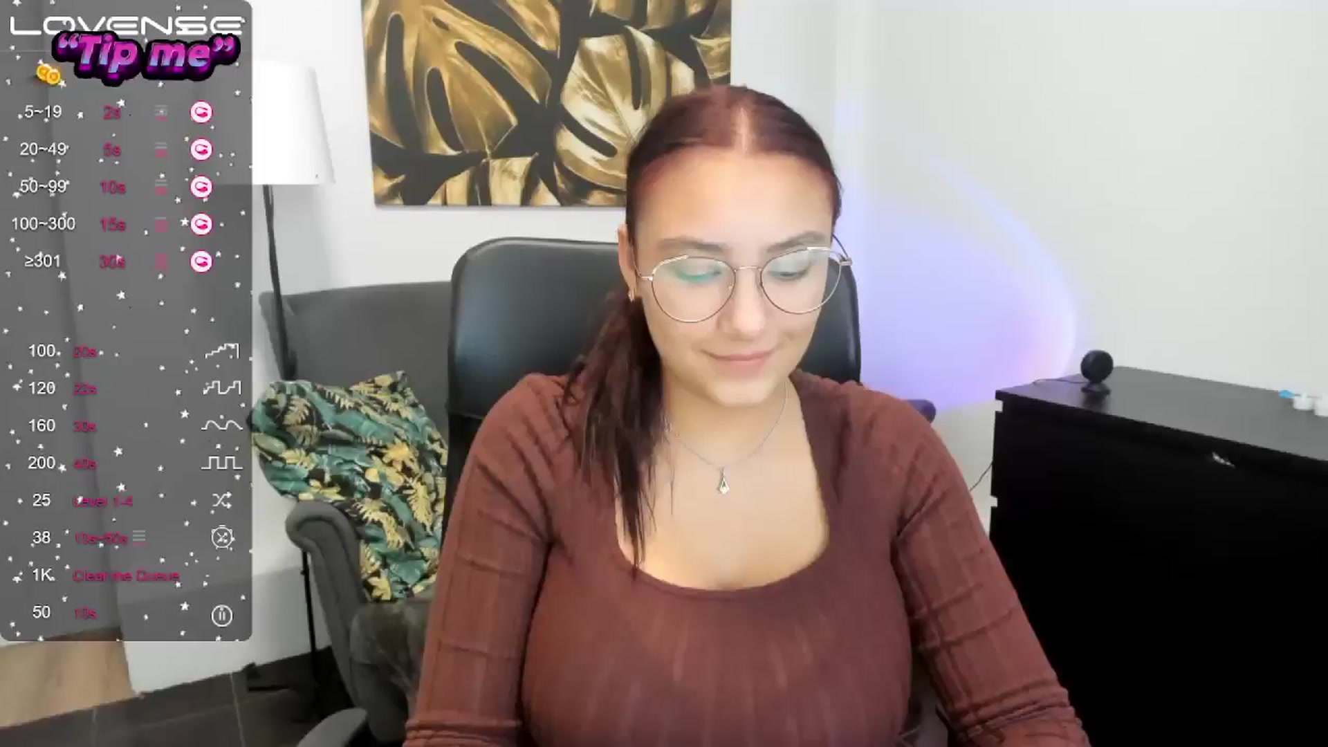 Gallery image thumbnail from SunfLowerr's myfreecams stream on, 10/06/2024, 17:49 image 8 of 20