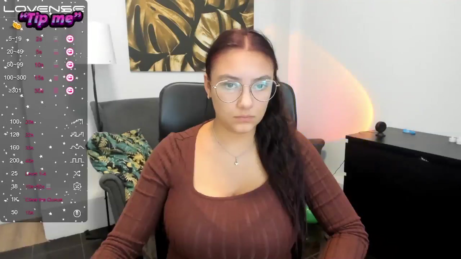 Gallery image thumbnail from SunfLowerr's myfreecams stream on, 10/06/2024, 19:06 image 6 of 20