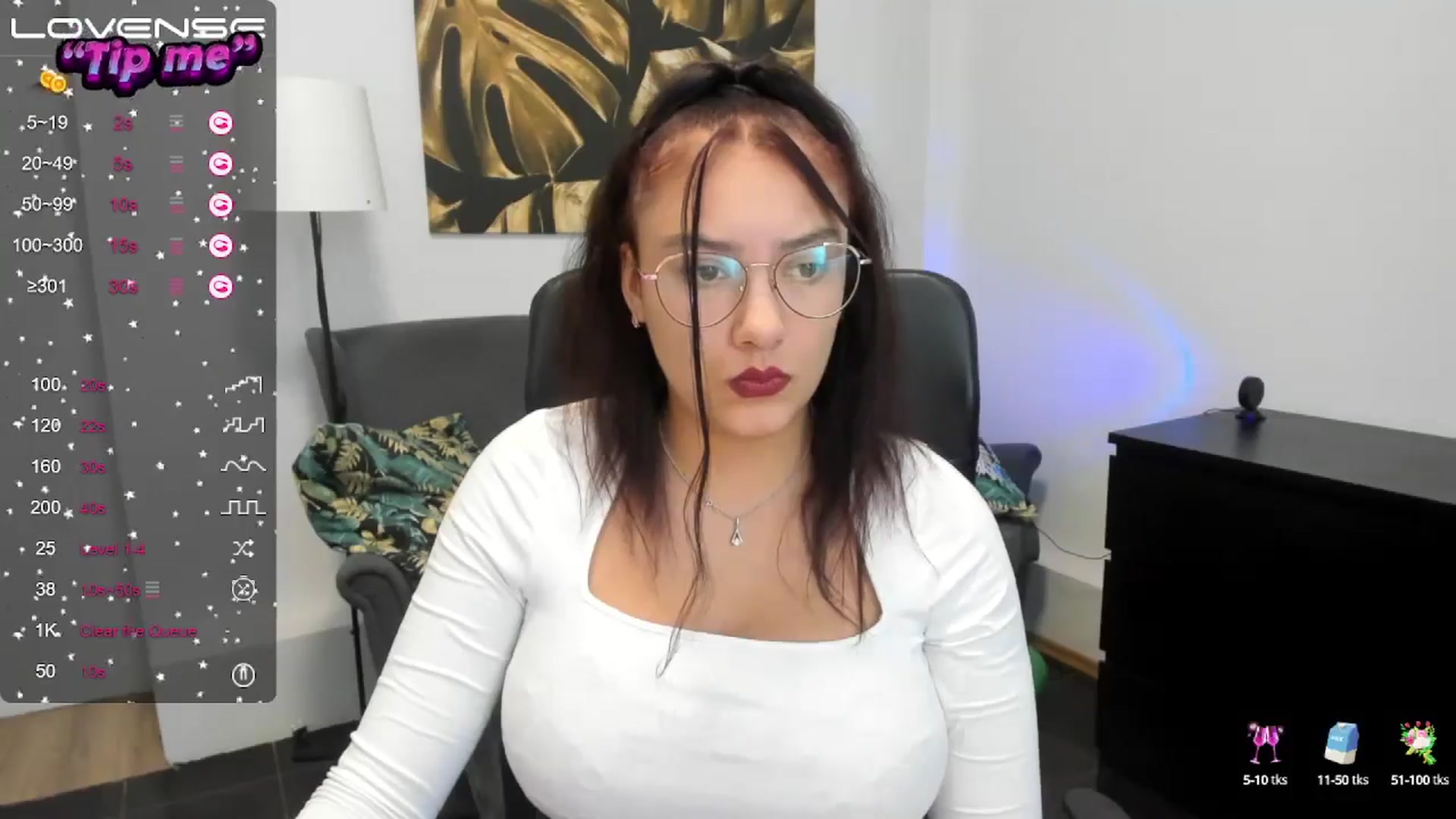 Gallery image thumbnail from SunfLowerr's myfreecams stream on, 10/07/2024, 14:01 image 19 of 20