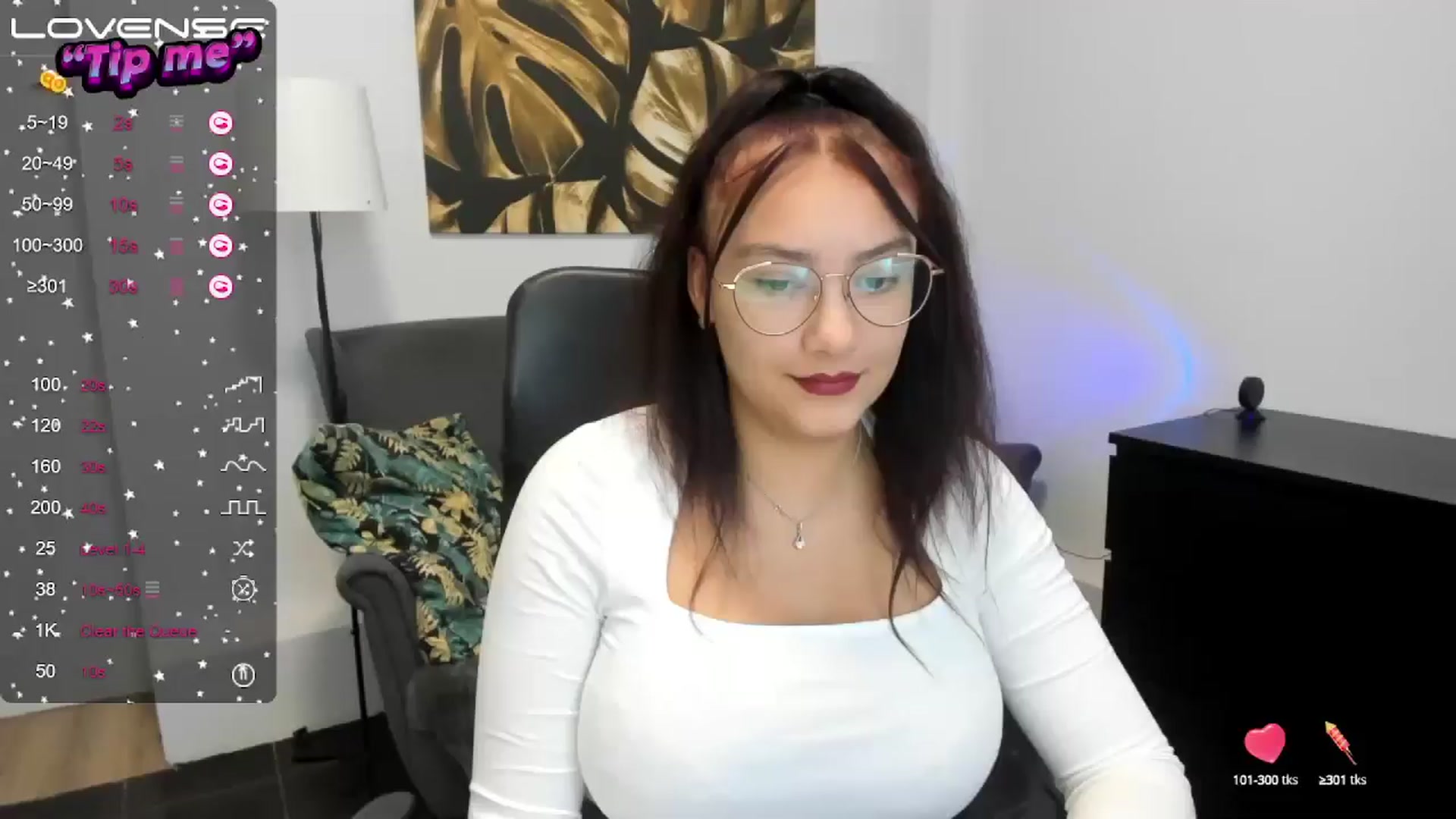 Gallery image thumbnail from SunfLowerr's myfreecams stream on, 10/07/2024, 14:01 image 15 of 20