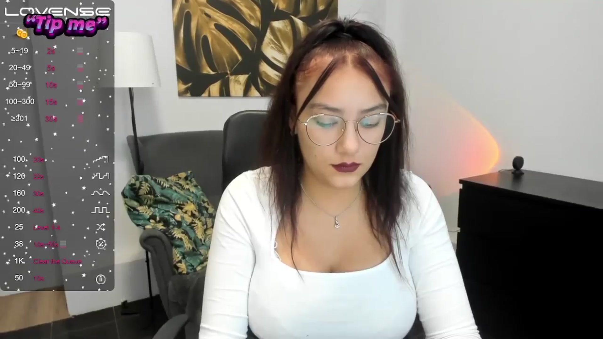 Gallery image thumbnail from SunfLowerr's myfreecams stream on, 10/07/2024, 16:32 image 17 of 20