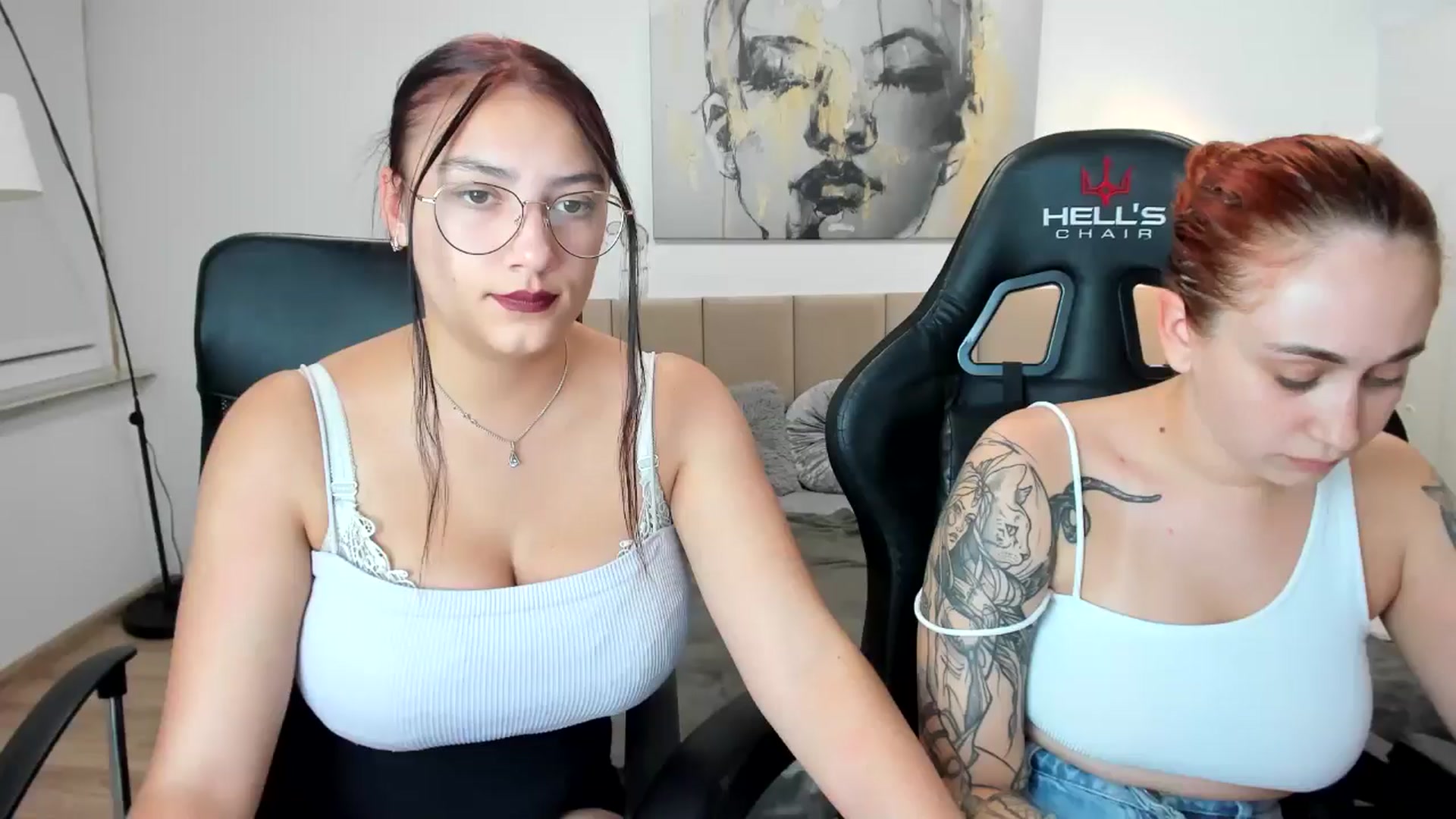 Gallery image thumbnail from SunfLowerr's myfreecams stream on, 10/07/2024, 18:12 image 14 of 20