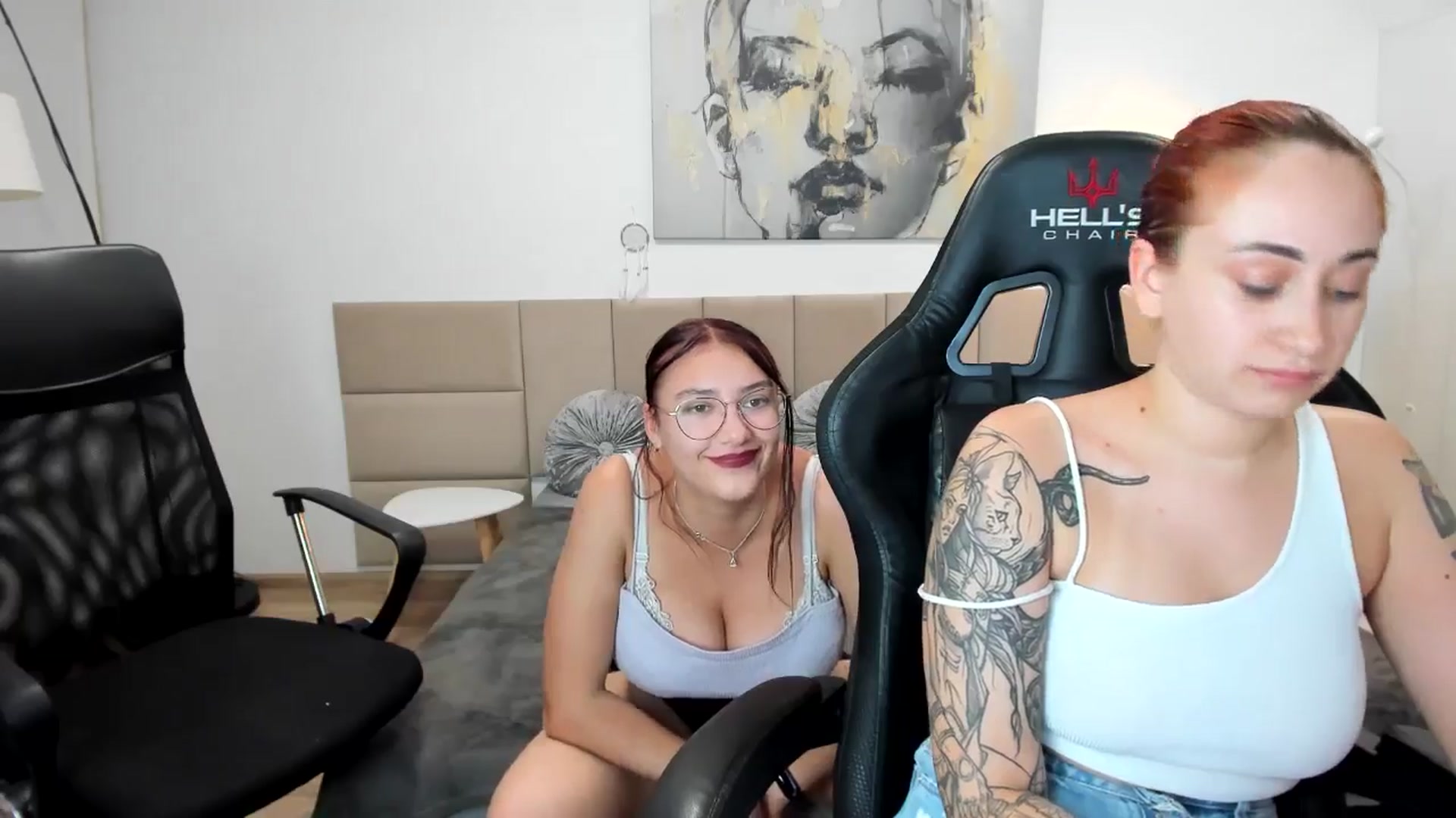 Gallery image thumbnail from SunfLowerr's myfreecams stream on, 10/07/2024, 18:12 image 11 of 20