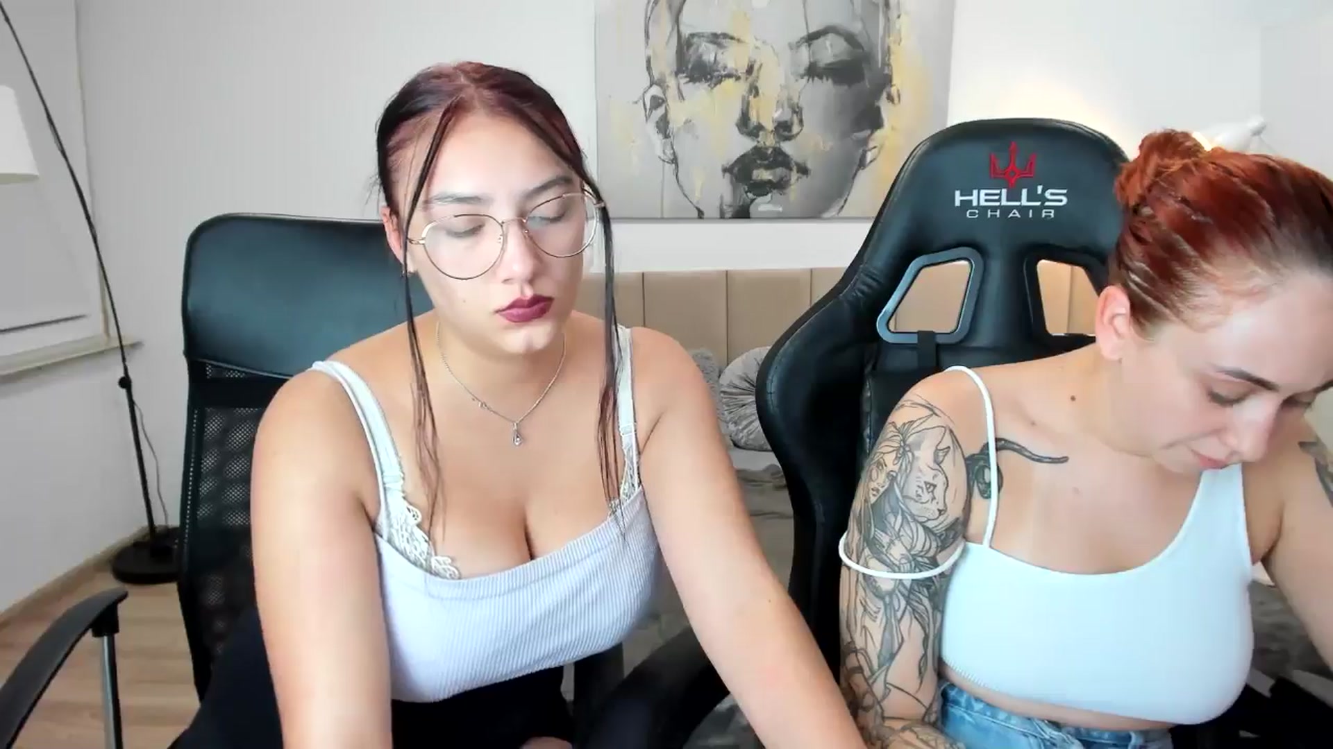 Gallery image thumbnail from SunfLowerr's myfreecams stream on, 10/07/2024, 18:12 image 15 of 20