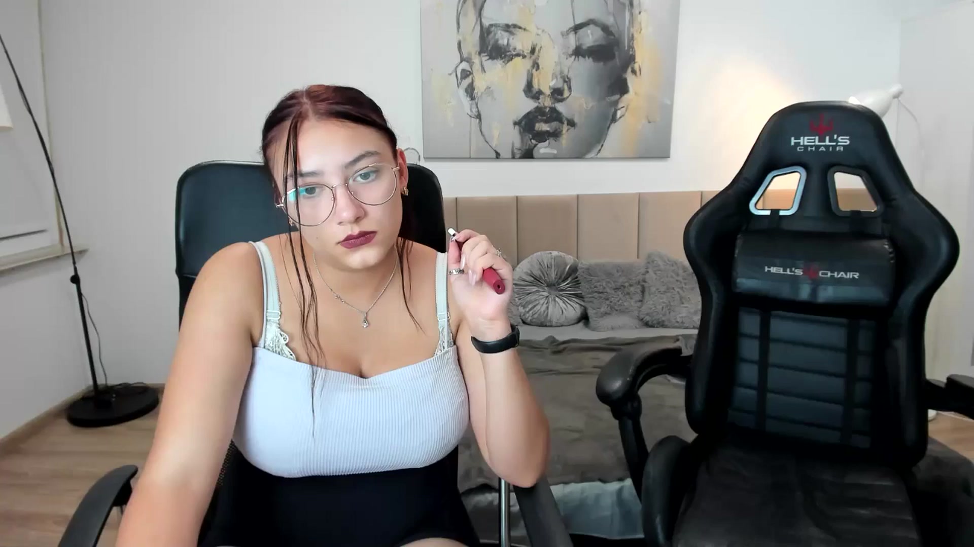 Gallery image thumbnail from SunfLowerr's myfreecams stream on, 10/07/2024, 18:43 image 1 of 20