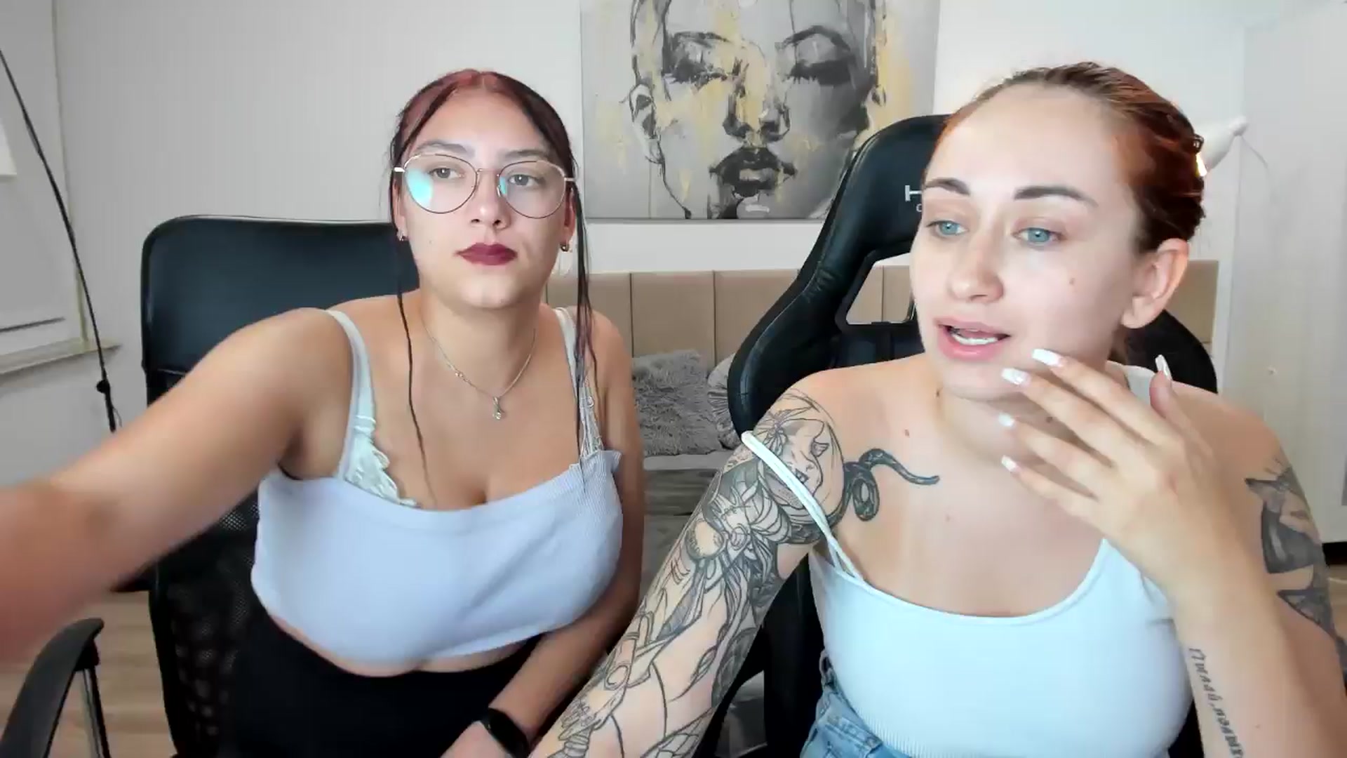 Gallery image thumbnail from SunfLowerr's myfreecams stream on, 10/07/2024, 18:43 image 8 of 20