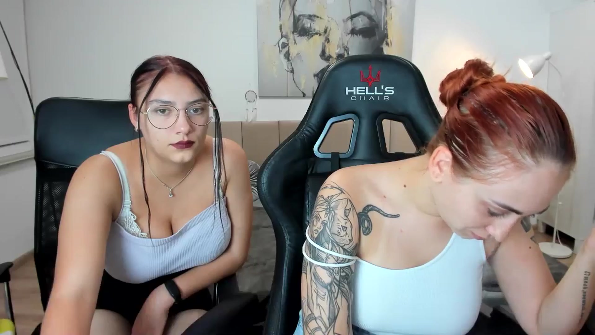 Gallery image thumbnail from SunfLowerr's myfreecams stream on, 10/07/2024, 18:43 image 17 of 20