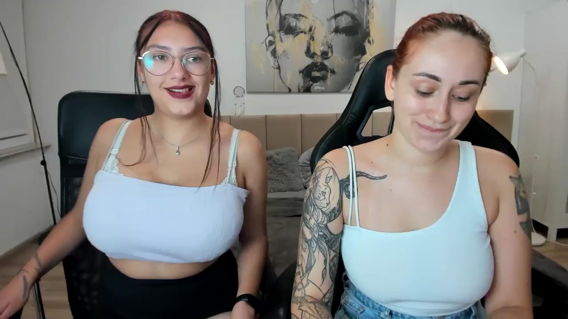Gallery image thumbnail from SunfLowerr's myfreecams stream on, 10/07/2024, 18:43 image 7 of 20