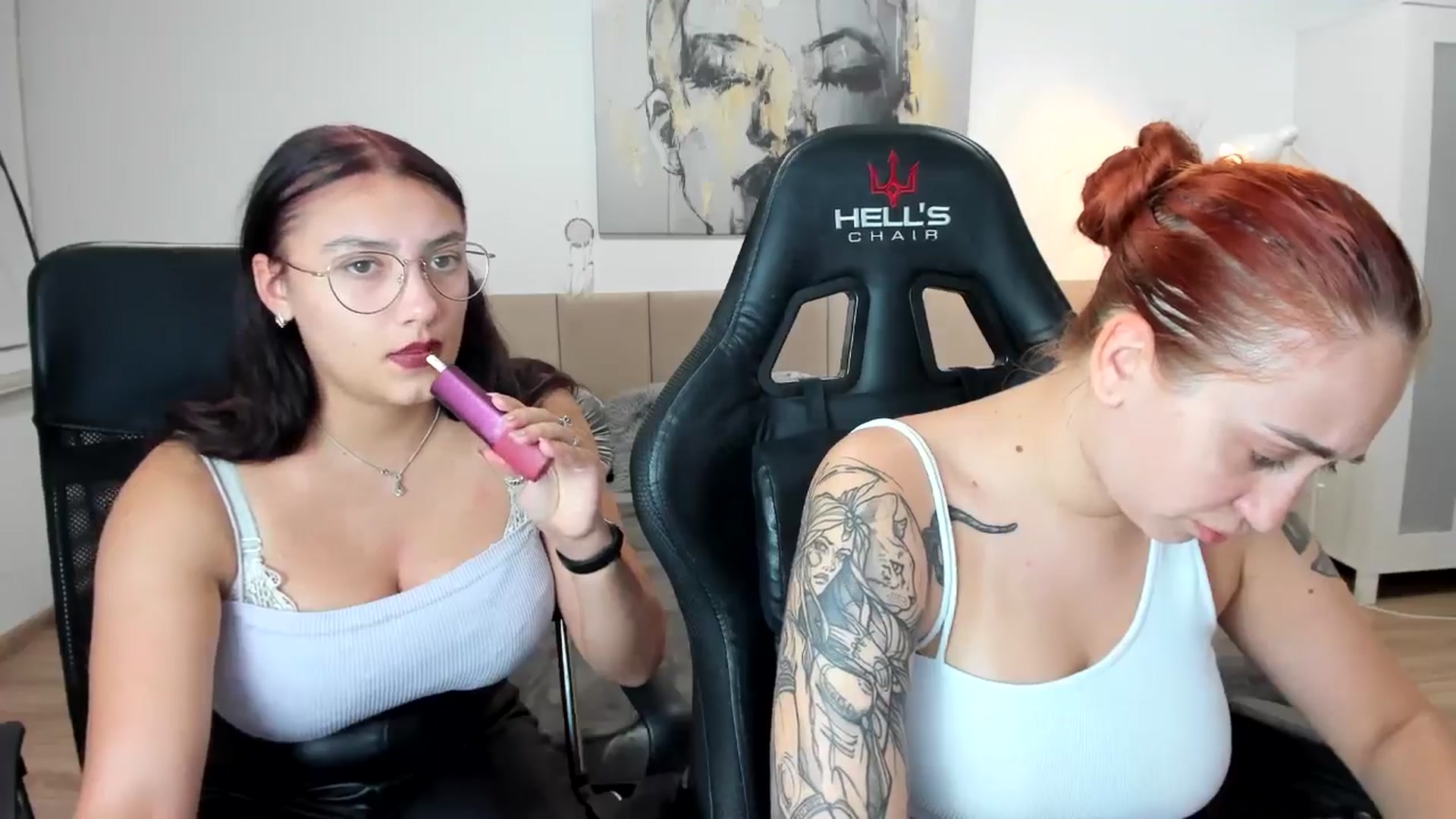 Gallery image thumbnail from SunfLowerr's myfreecams stream on, 10/07/2024, 19:57 image 2 of 20