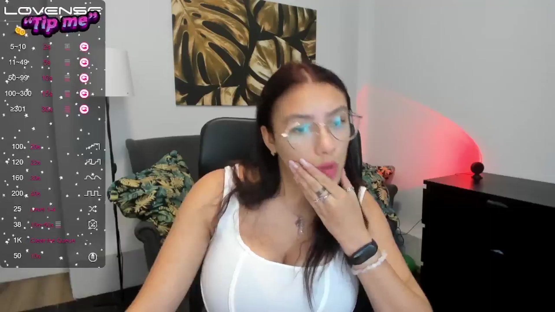 Gallery image thumbnail from SunfLowerr's myfreecams stream on, 10/10/2024, 13:10 image 4 of 20