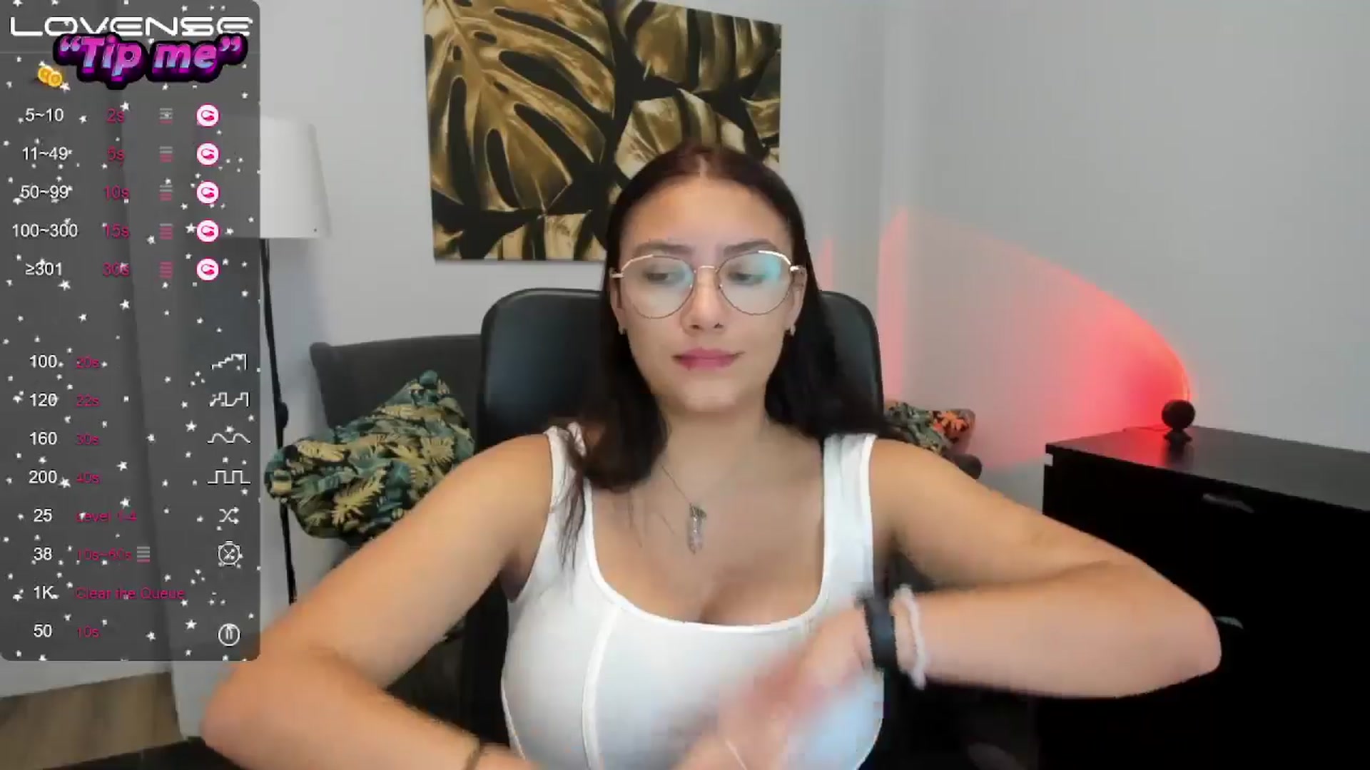 Gallery image thumbnail from SunfLowerr's myfreecams stream on, 10/10/2024, 13:10 image 12 of 20