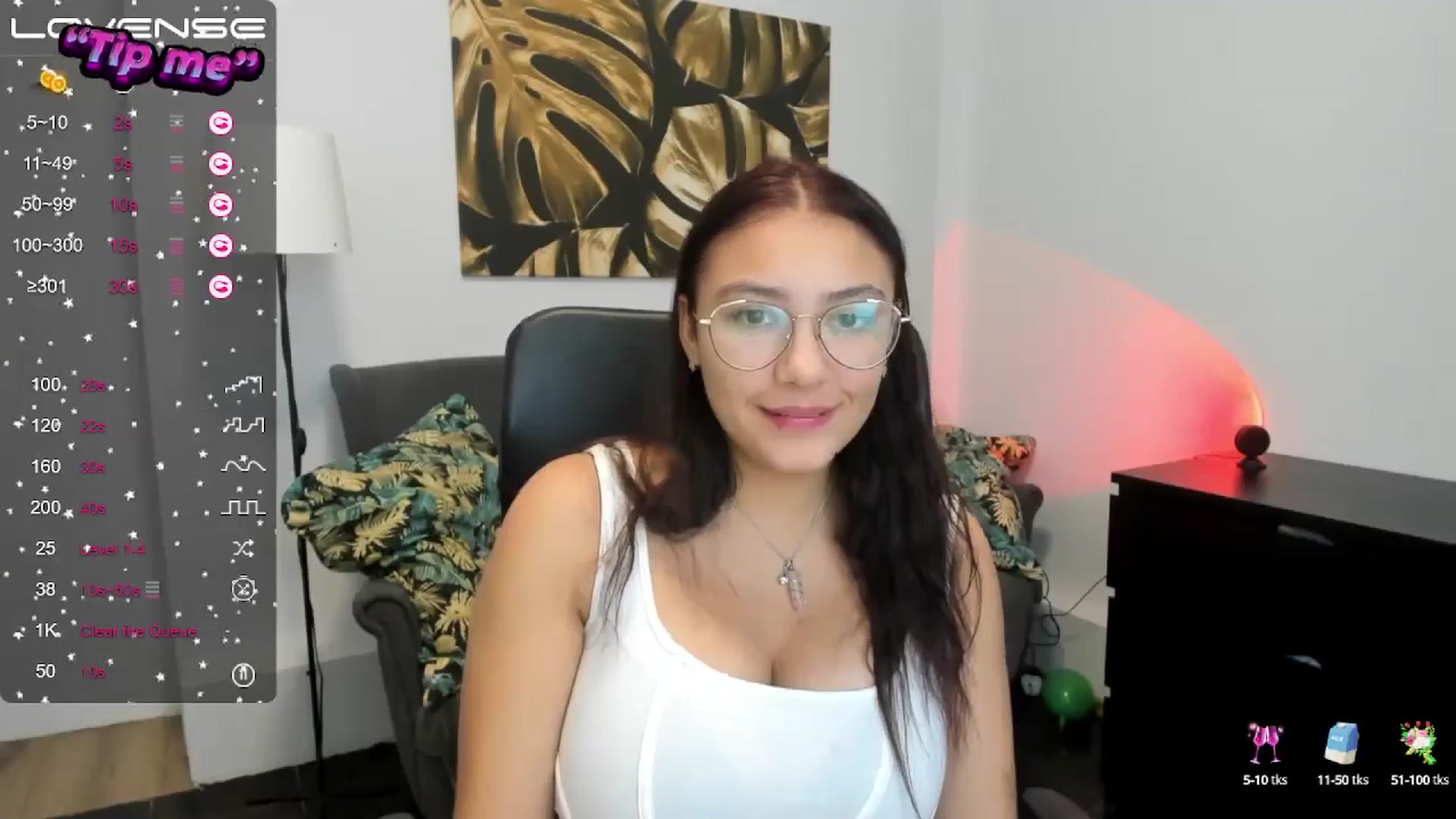 Gallery image thumbnail from SunfLowerr's myfreecams stream on, 10/10/2024, 13:10 image 11 of 20